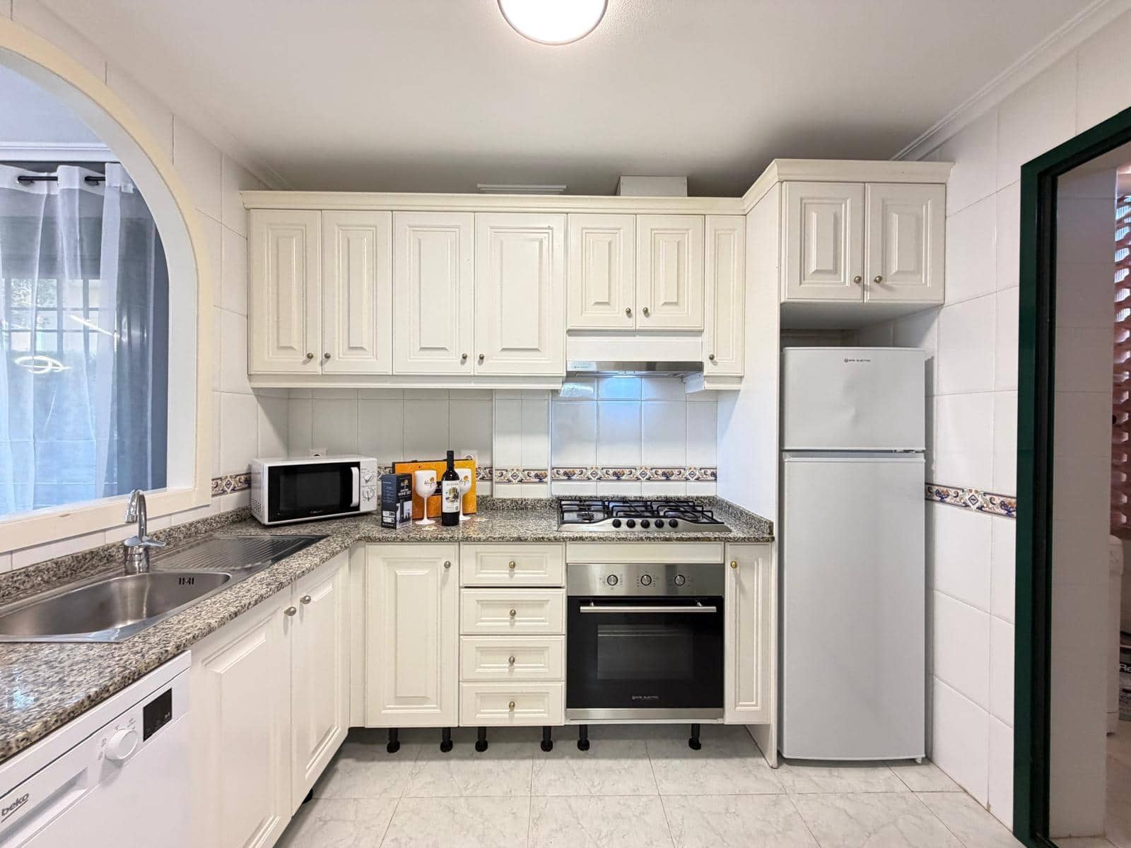 2 soverom Rekkehus til salgs i Orihuela Costa med svømmebasseng - € 249 900 (Ref: 9574629)