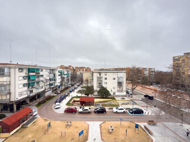 3 bedroom Flat for sale in Alcorcón - € 279,000 (Ref: 9582942)