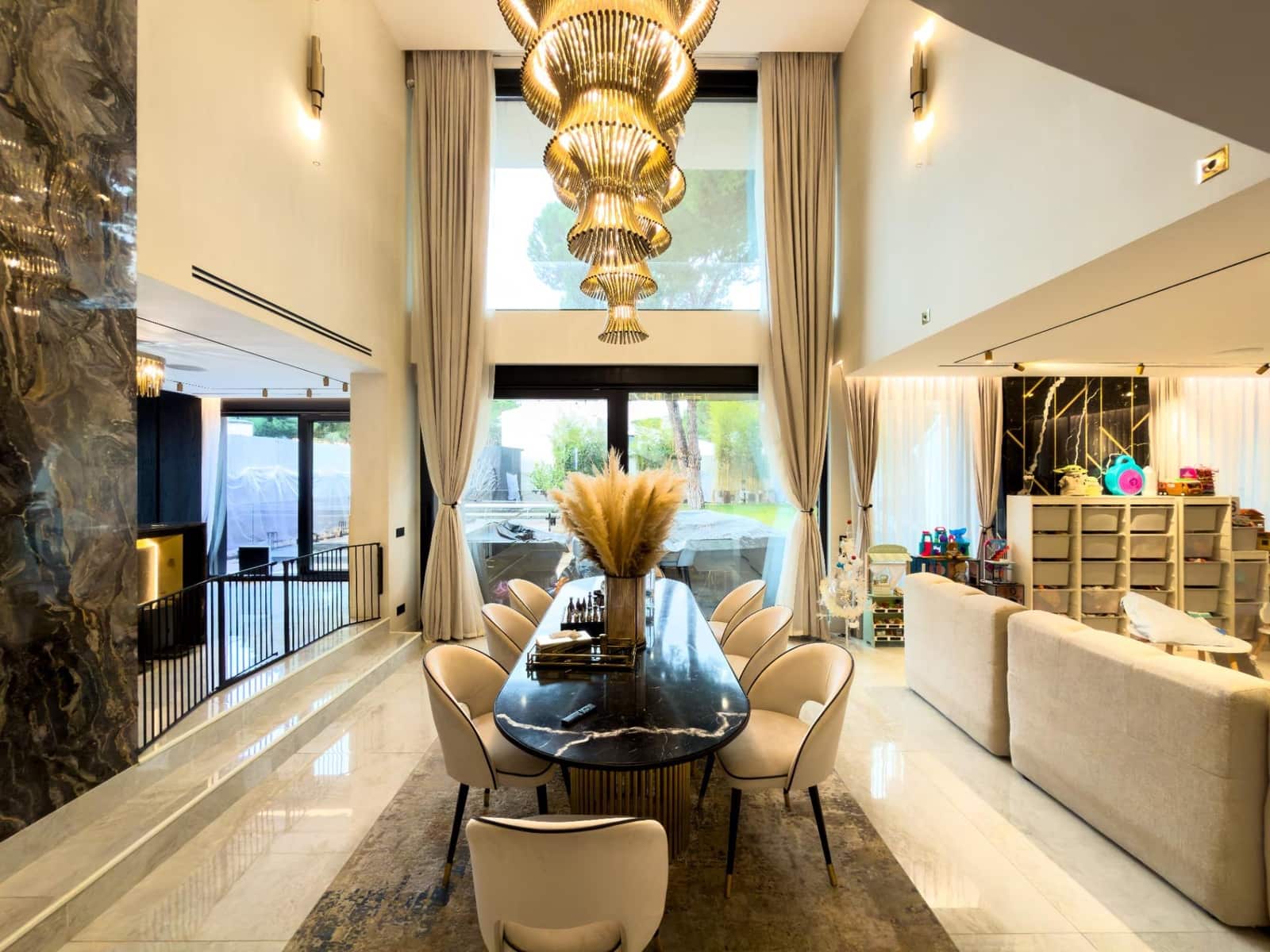 5 makuuhuone Huvila myytävänä paikassa Pozuelo de Alarcon mukana uima-altaan 
autotalli - 3 000 000 € (Ref: 9582943)