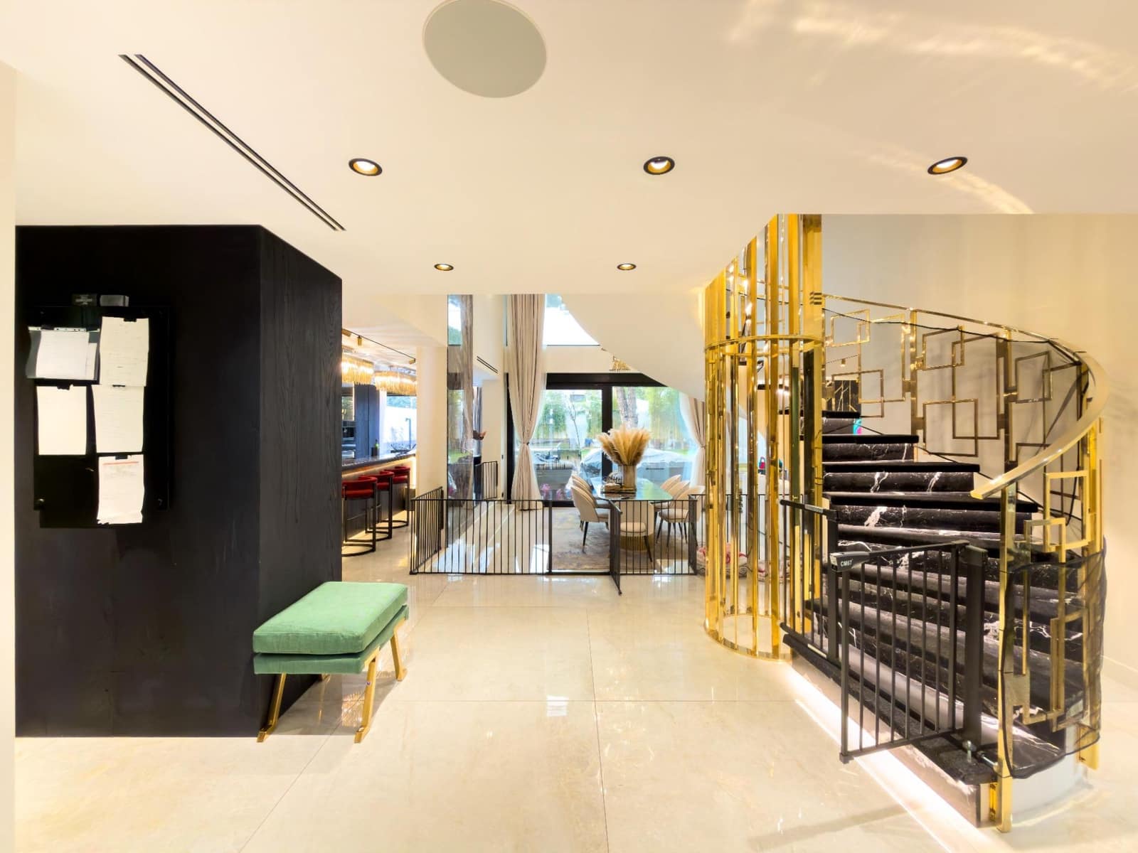 5 makuuhuone Huvila myytävänä paikassa Pozuelo de Alarcon mukana uima-altaan 
autotalli - 3 000 000 € (Ref: 9582943)