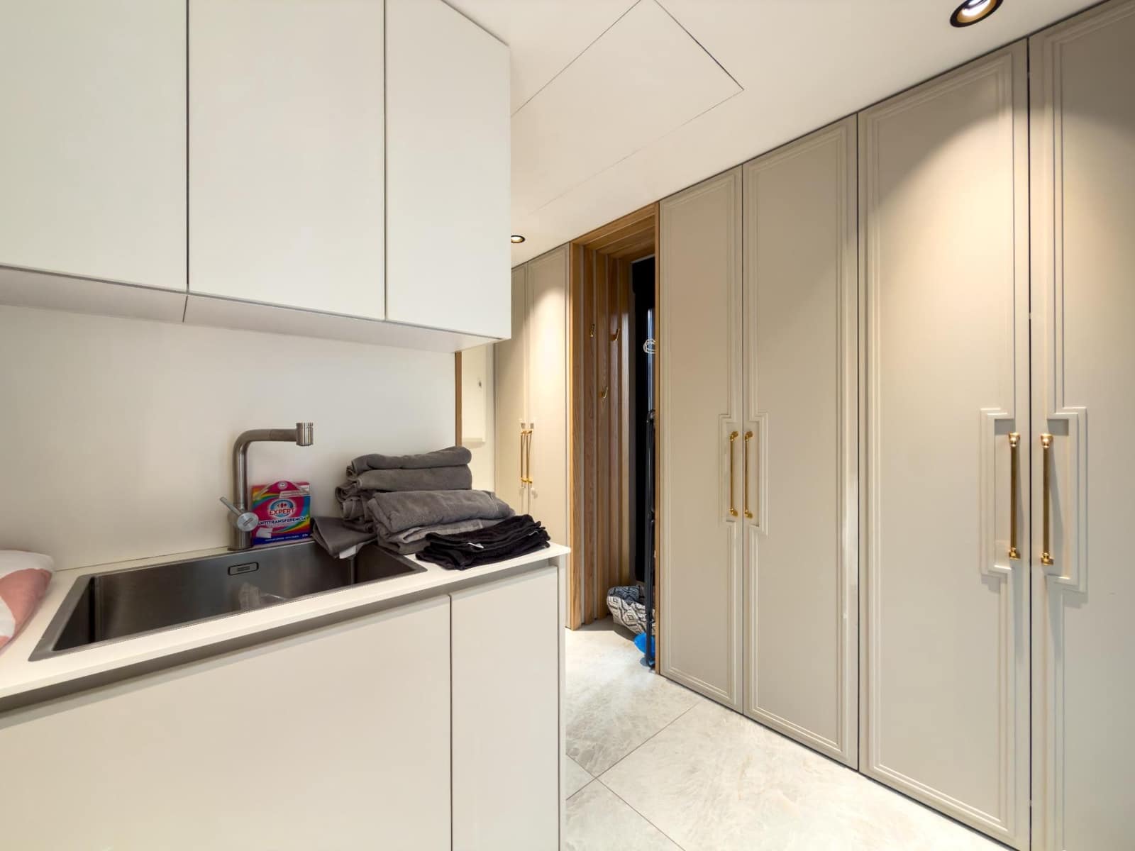 5 makuuhuone Huvila myytävänä paikassa Pozuelo de Alarcon mukana uima-altaan 
autotalli - 3 000 000 € (Ref: 9582943)