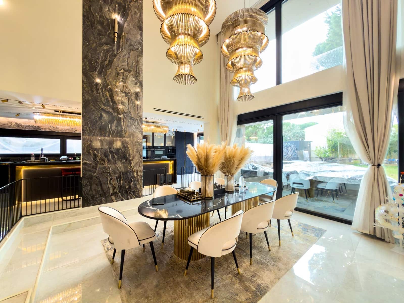 5 makuuhuone Huvila myytävänä paikassa Pozuelo de Alarcon mukana uima-altaan 
autotalli - 3 000 000 € (Ref: 9582943)