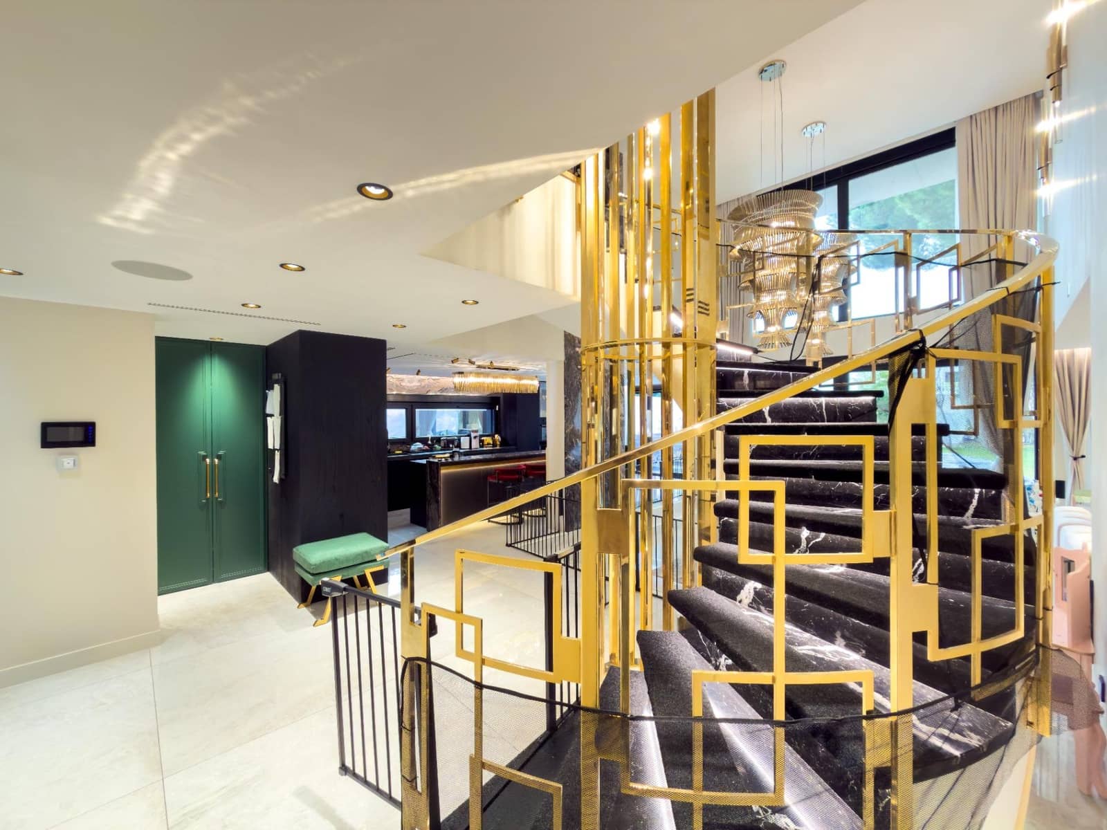 5 makuuhuone Huvila myytävänä paikassa Pozuelo de Alarcon mukana uima-altaan 
autotalli - 3 000 000 € (Ref: 9582943)