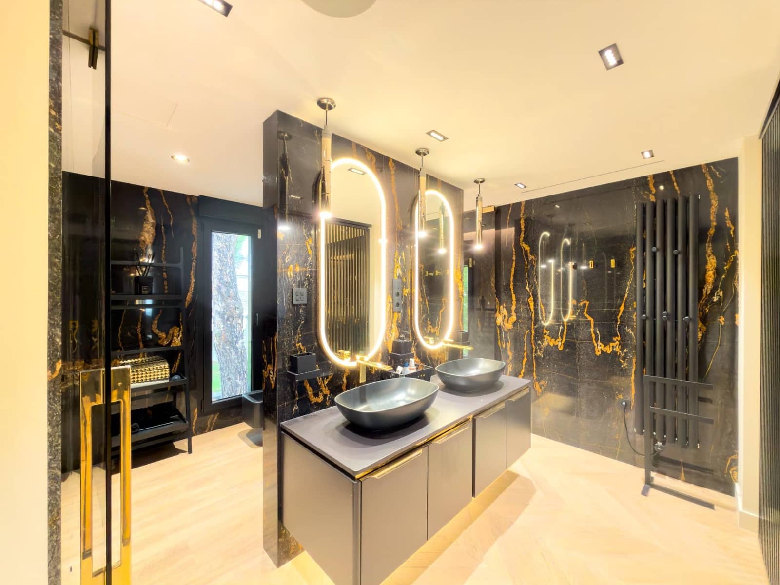 5 makuuhuone Huvila myytävänä paikassa Pozuelo de Alarcon mukana uima-altaan 
autotalli - 3 000 000 € (Ref: 9582943)