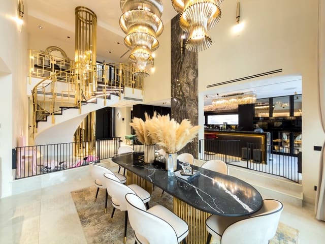 5 makuuhuone Huvila myytävänä paikassa Pozuelo de Alarcón mukana uima-altaan 
autotalli - 3 000 000 € (Ref: 9582943)