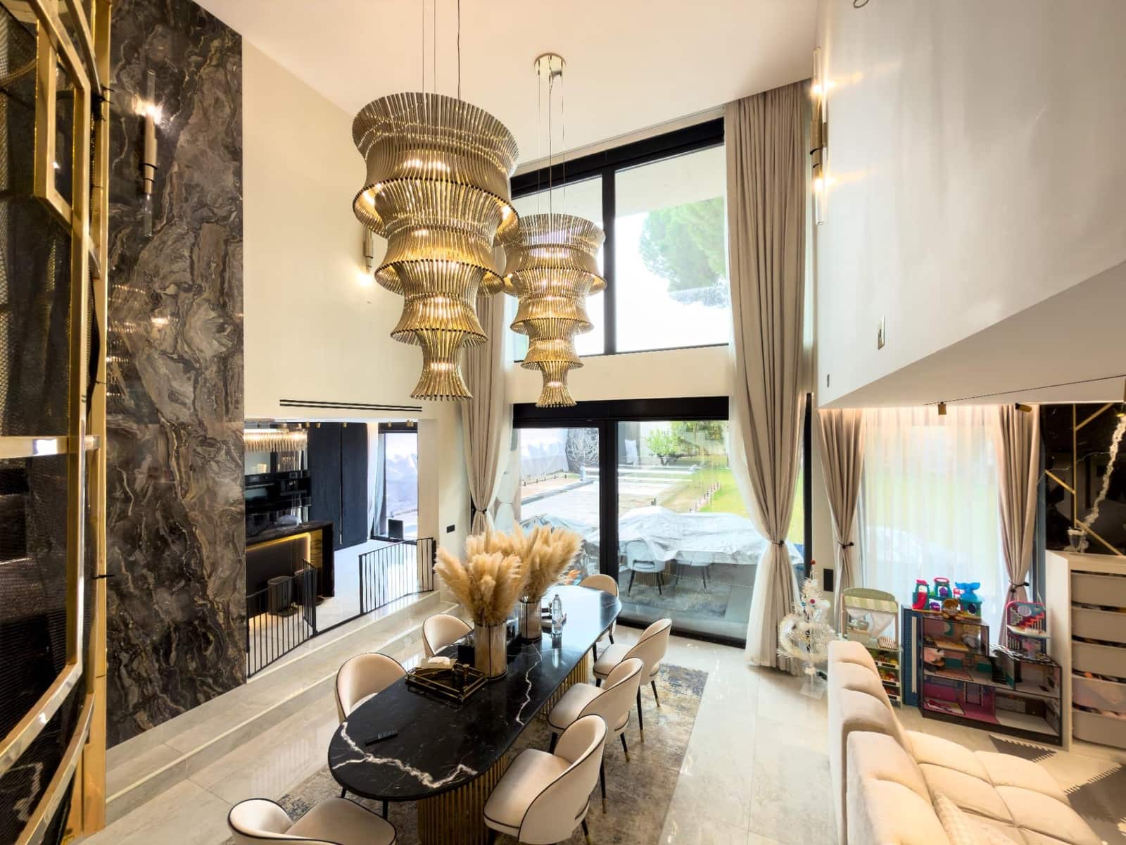 5 makuuhuone Huvila myytävänä paikassa Pozuelo de Alarcon mukana uima-altaan 
autotalli - 3 000 000 € (Ref: 9582943)