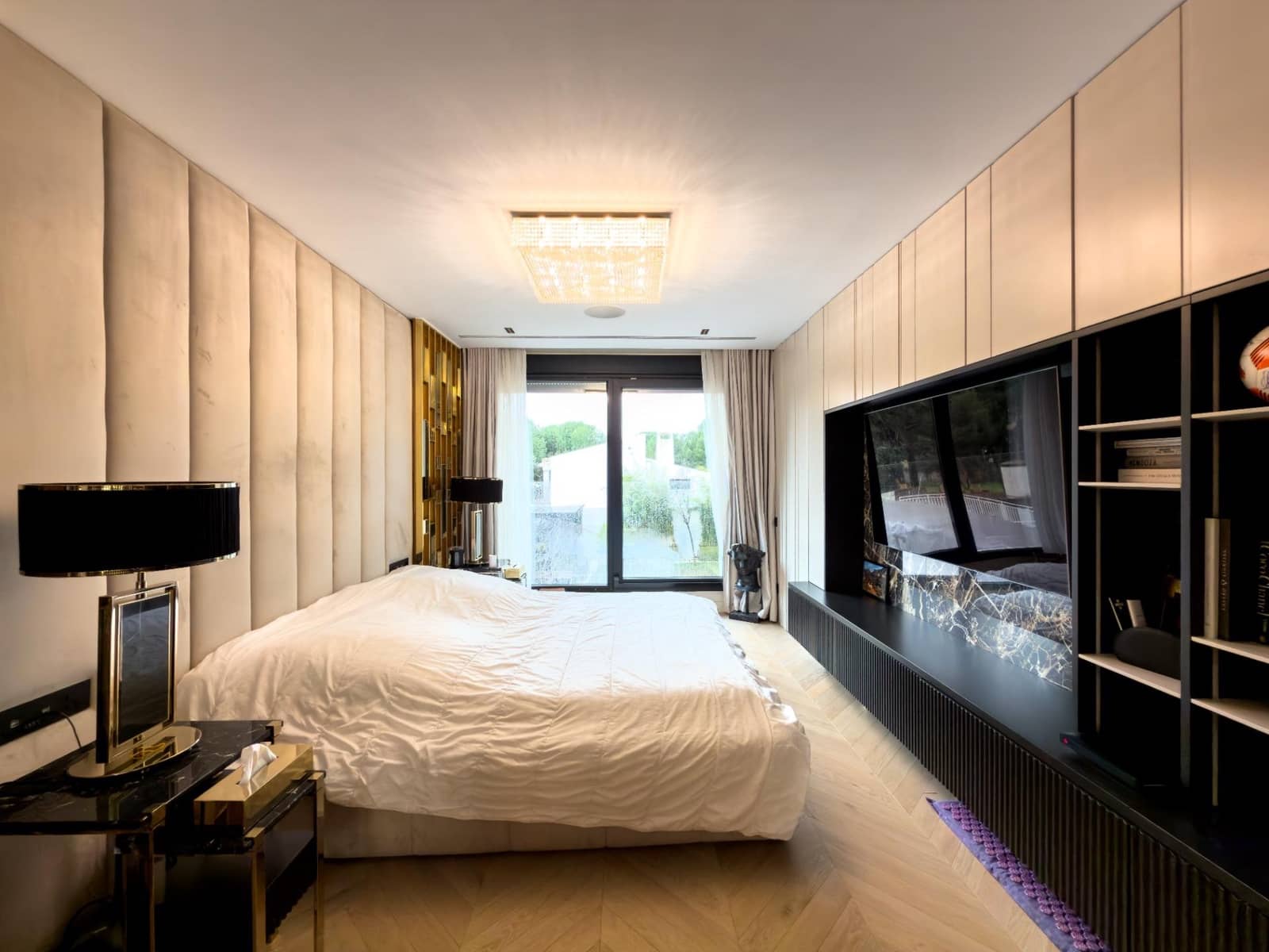 5 makuuhuone Huvila myytävänä paikassa Pozuelo de Alarcon mukana uima-altaan 
autotalli - 3 000 000 € (Ref: 9582943)