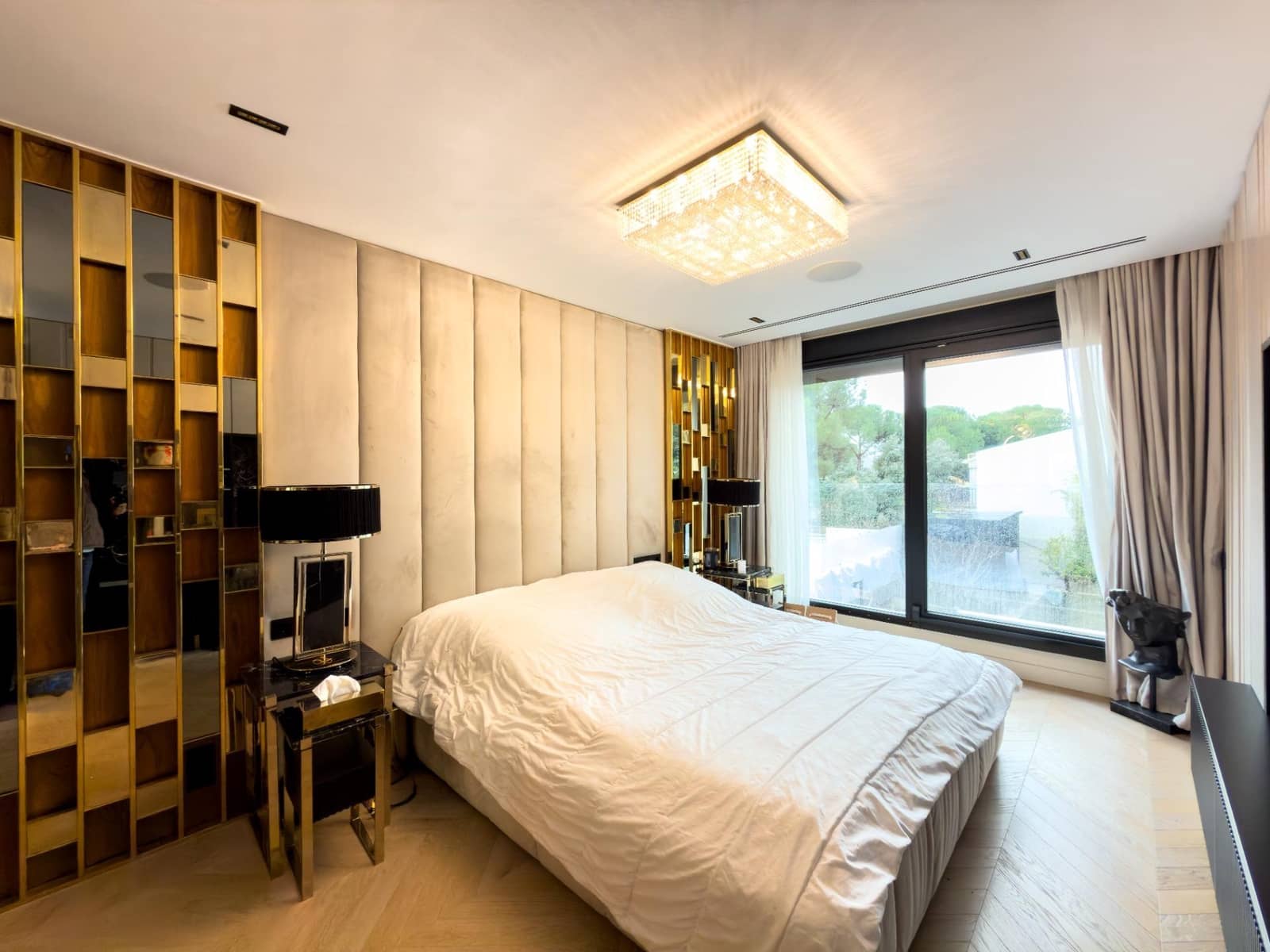 5 makuuhuone Huvila myytävänä paikassa Pozuelo de Alarcon mukana uima-altaan 
autotalli - 3 000 000 € (Ref: 9582943)