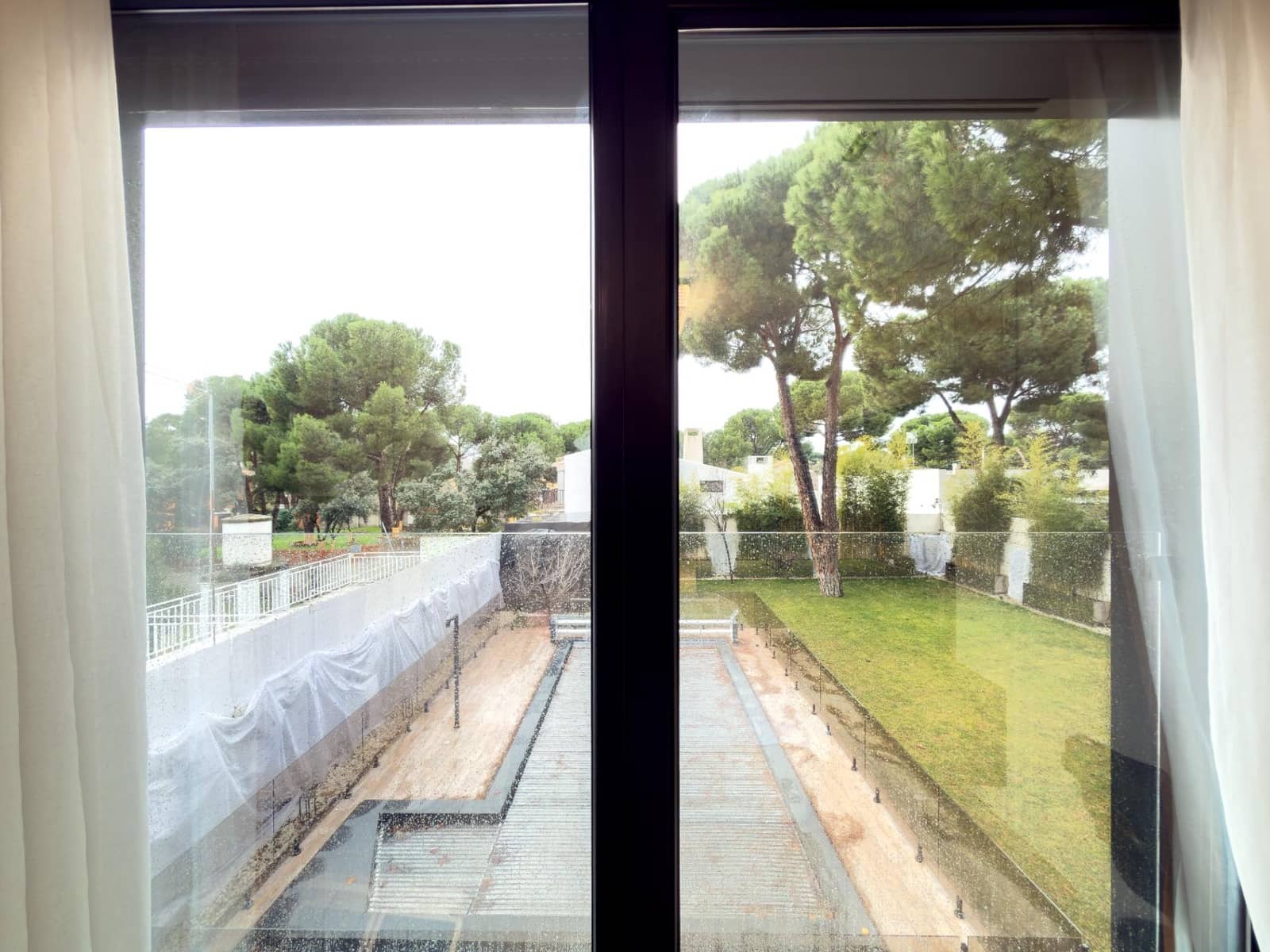 5 makuuhuone Huvila myytävänä paikassa Pozuelo de Alarcon mukana uima-altaan 
autotalli - 3 000 000 € (Ref: 9582943)