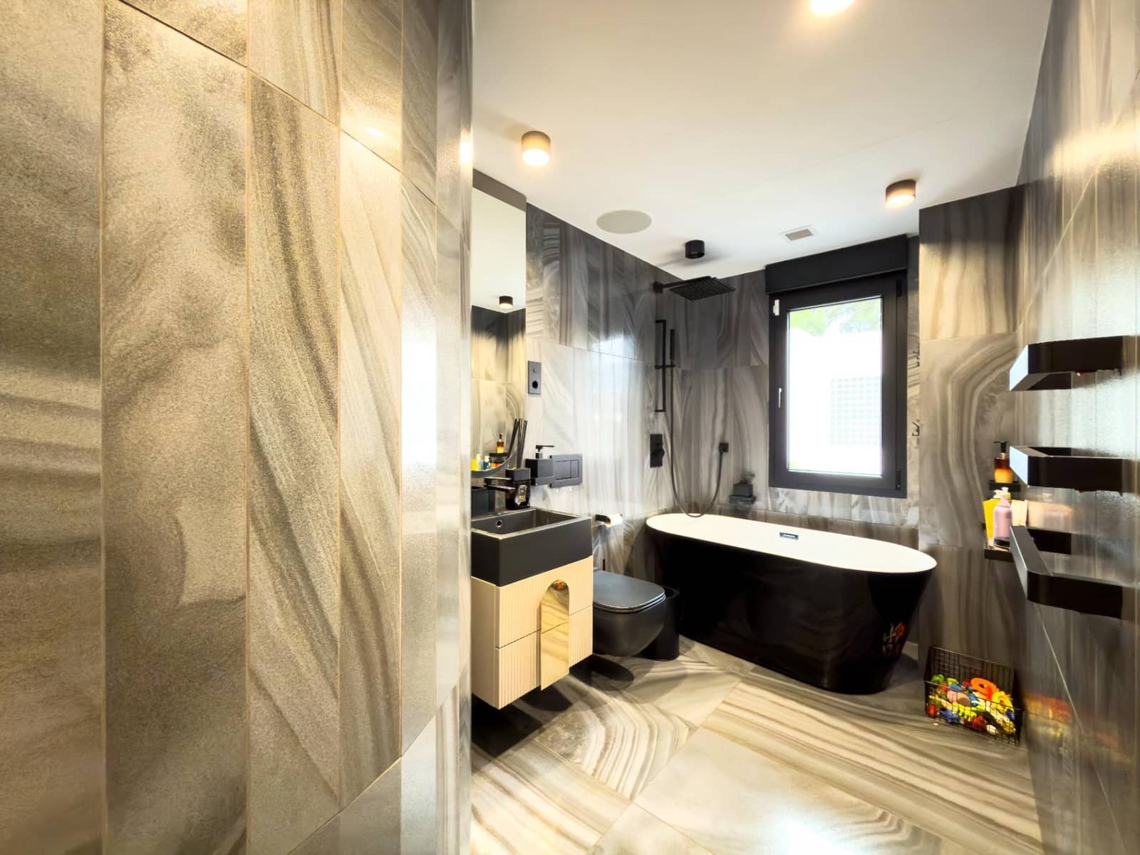 5 makuuhuone Huvila myytävänä paikassa Pozuelo de Alarcon mukana uima-altaan 
autotalli - 3 000 000 € (Ref: 9582943)