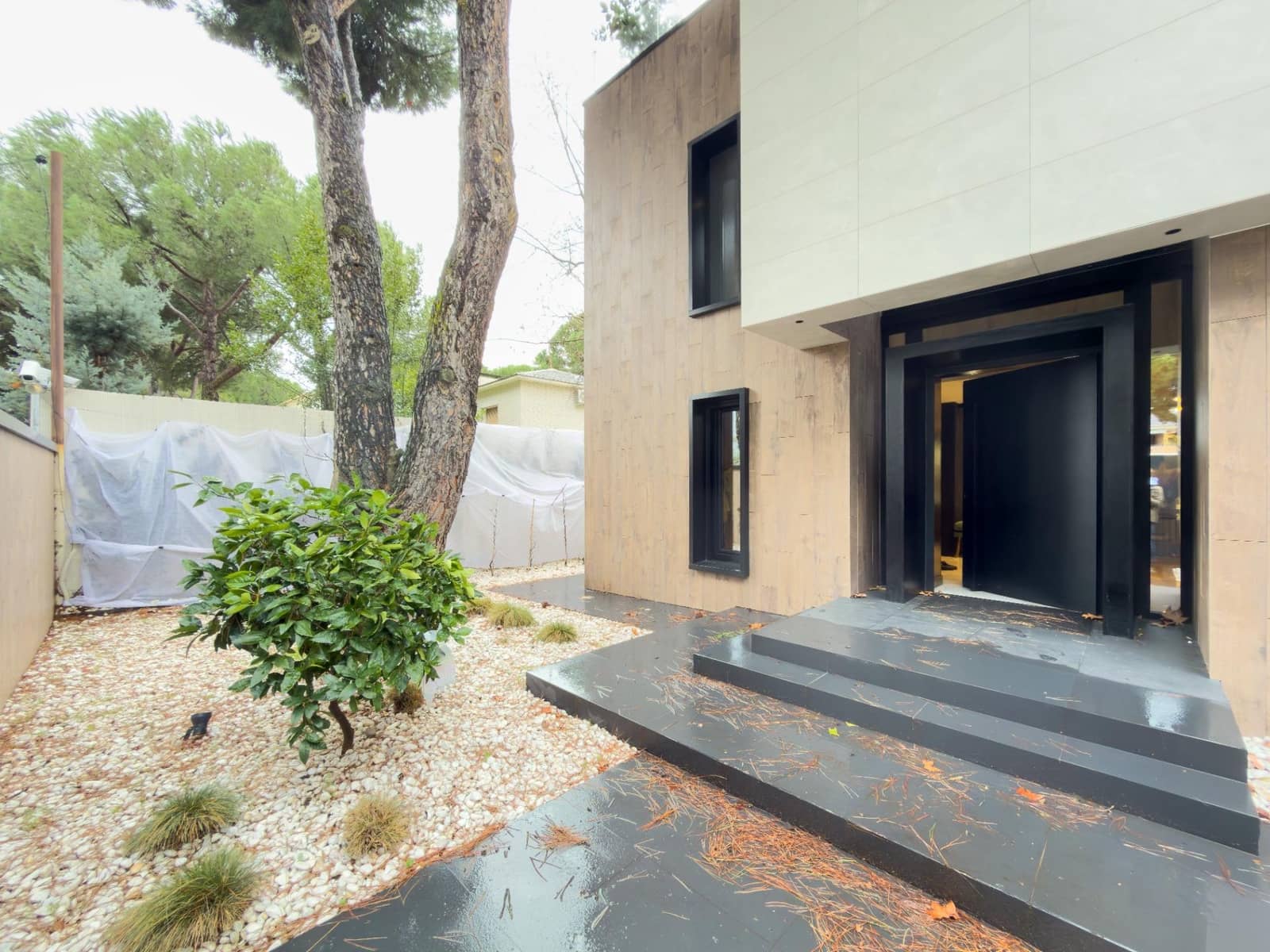 5 makuuhuone Huvila myytävänä paikassa Pozuelo de Alarcon mukana uima-altaan 
autotalli - 3 000 000 € (Ref: 9582943)