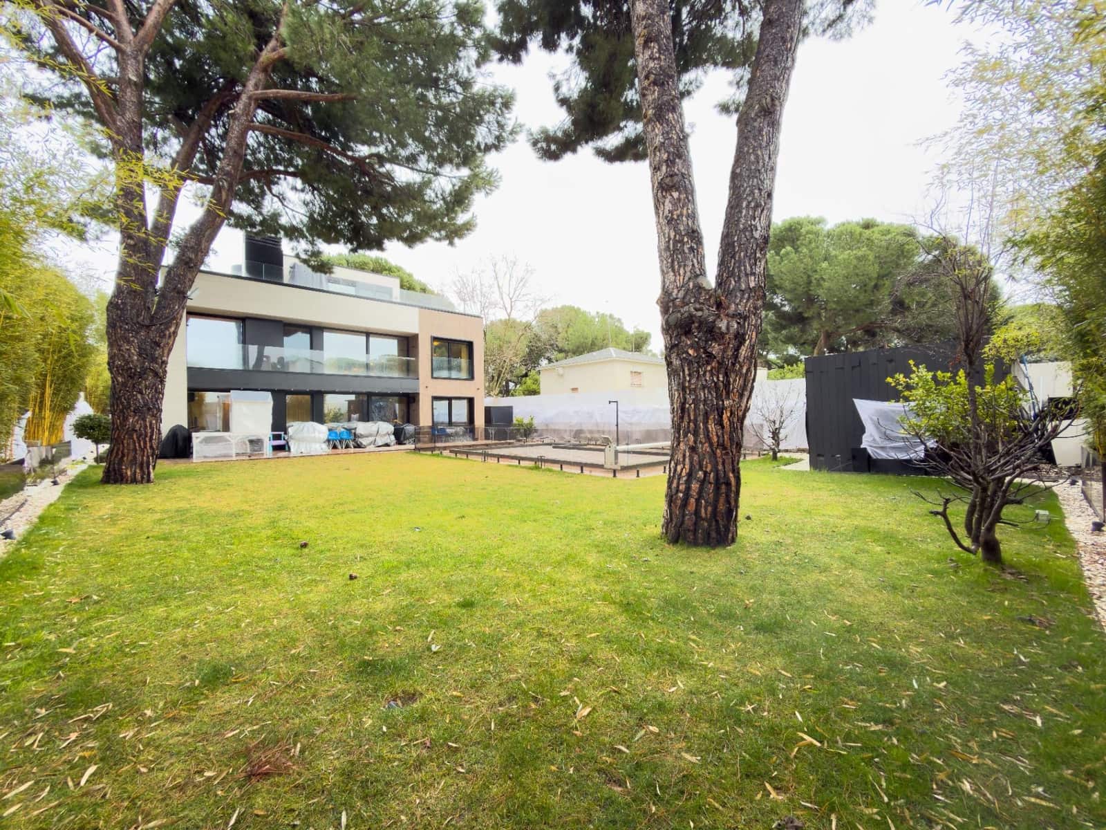 5 makuuhuone Huvila myytävänä paikassa Pozuelo de Alarcon mukana uima-altaan 
autotalli - 3 000 000 € (Ref: 9582943)