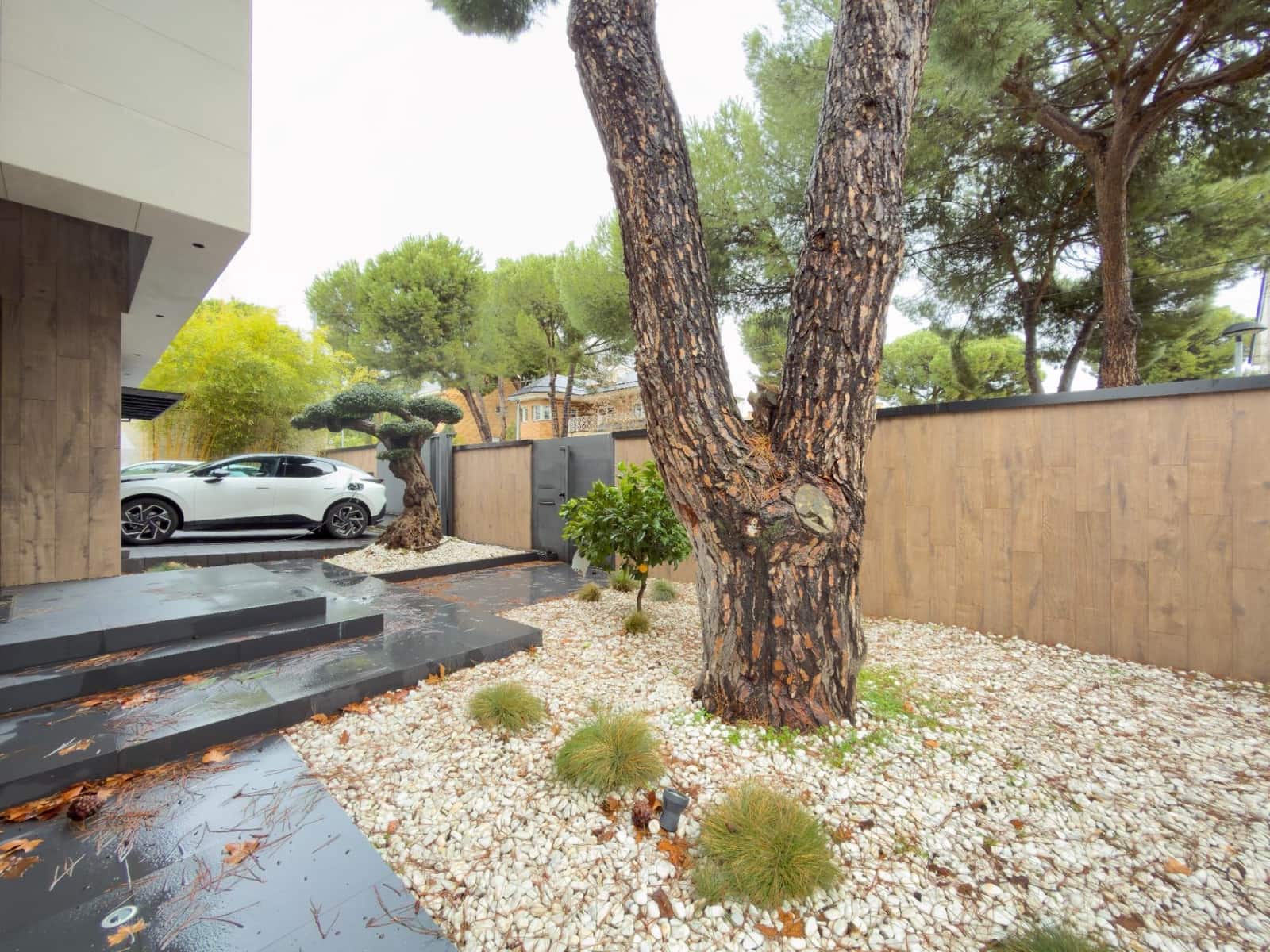 5 makuuhuone Huvila myytävänä paikassa Pozuelo de Alarcon mukana uima-altaan 
autotalli - 3 000 000 € (Ref: 9582943)