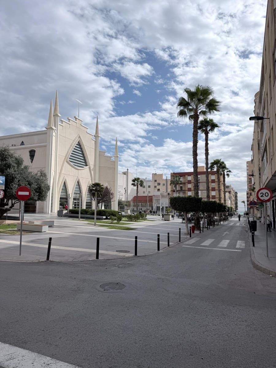 3 makuuhuone Huoneisto myytävänä paikassa Torrevieja - 219 000 € (Ref: 9582944)