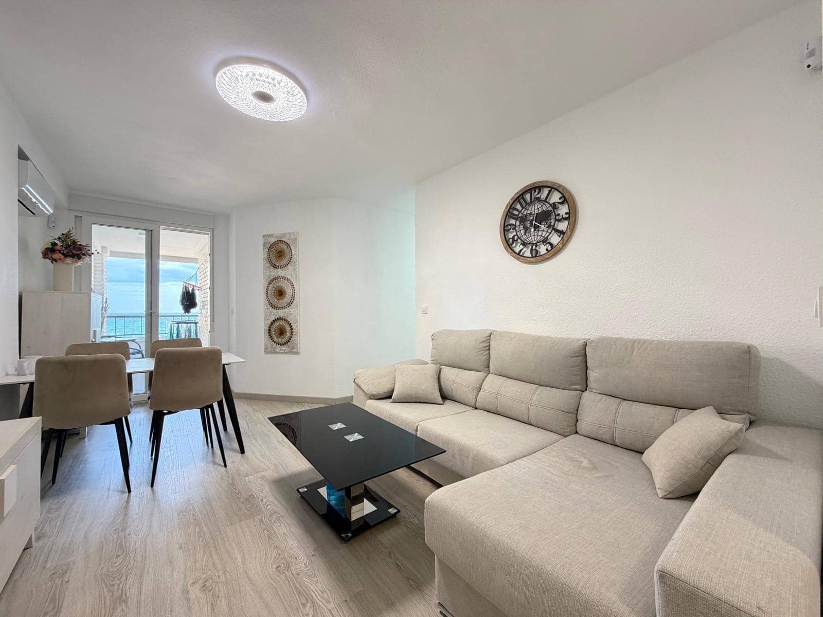 Apartamento de 3 habitaciones en Torrevieja en venta con garaje - 273.000 € (Ref: 9582946)