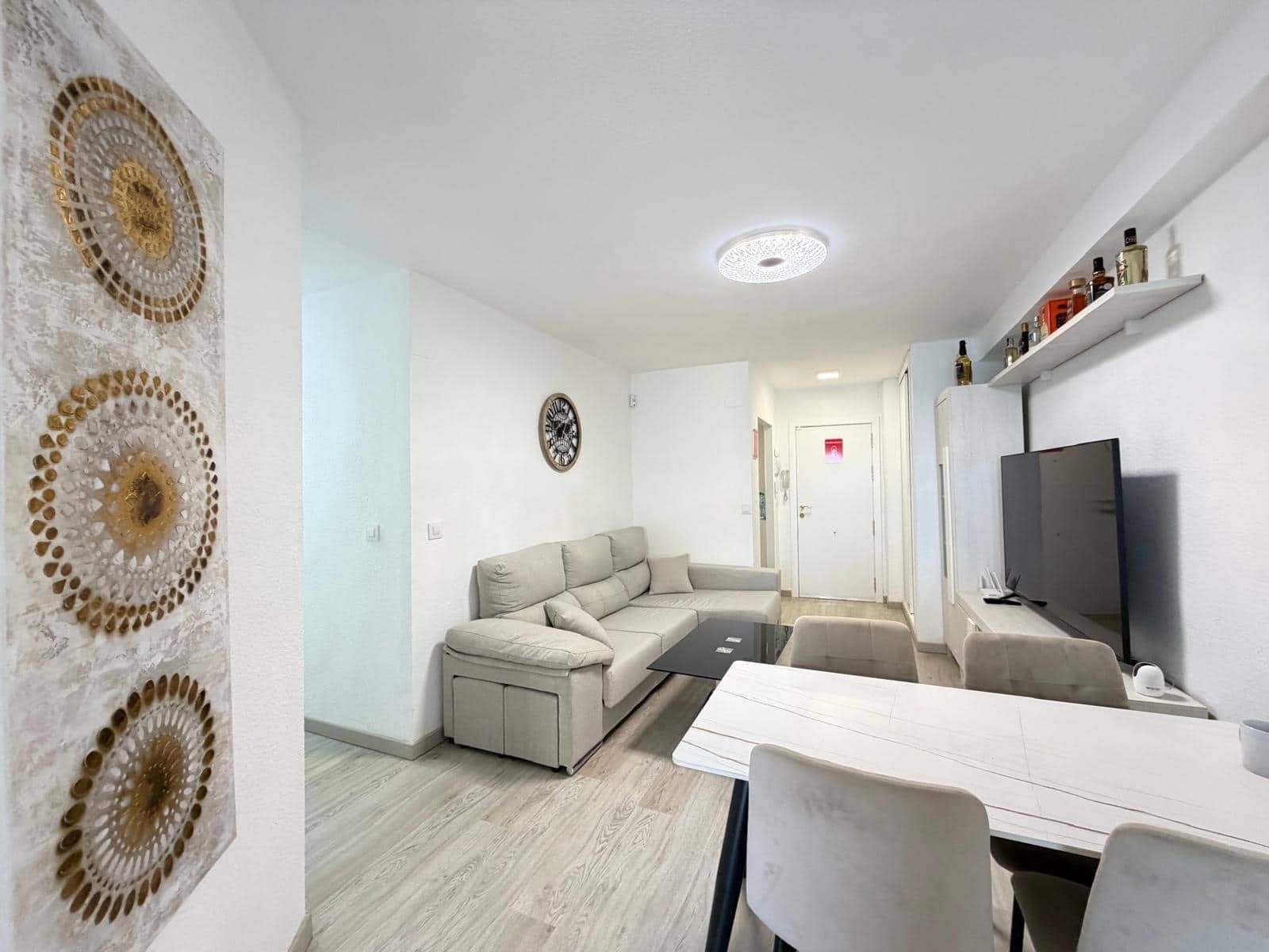 Apartamento de 3 habitaciones en Torrevieja en venta con garaje - 273.000 € (Ref: 9582946)