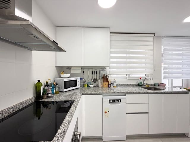 Apartamento de 3 habitaciones en Playa de los Locos, Torrevieja en venta con garaje - 273.000 € (Ref: 9582946)