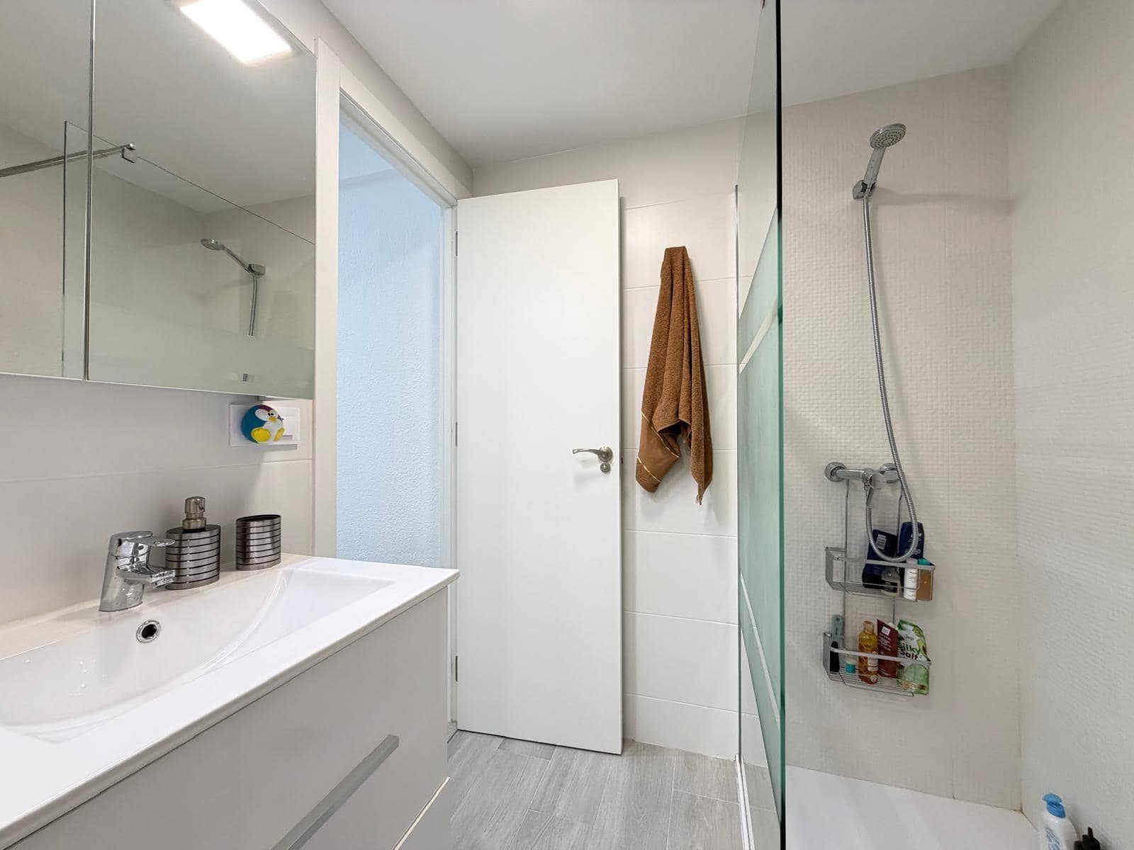 Apartamento de 3 habitaciones en Torrevieja en venta con garaje - 273.000 € (Ref: 9582946)