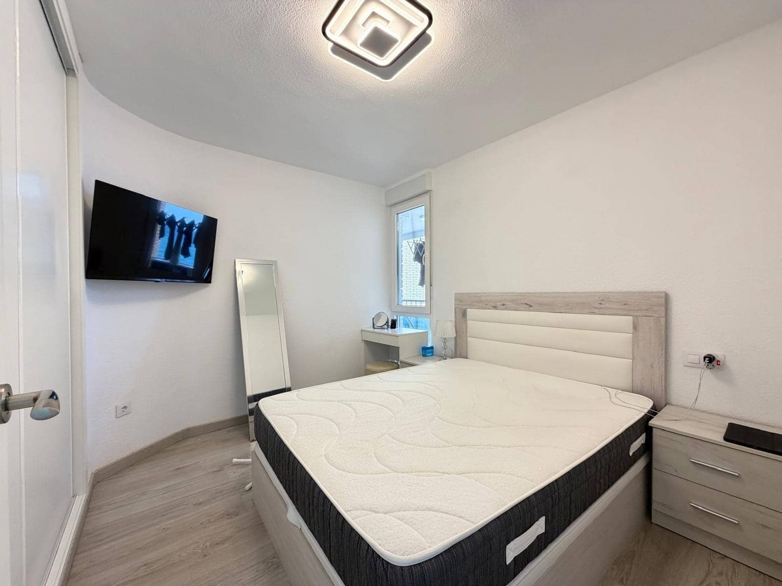 Apartamento de 3 habitaciones en Torrevieja en venta con garaje - 273.000 € (Ref: 9582946)