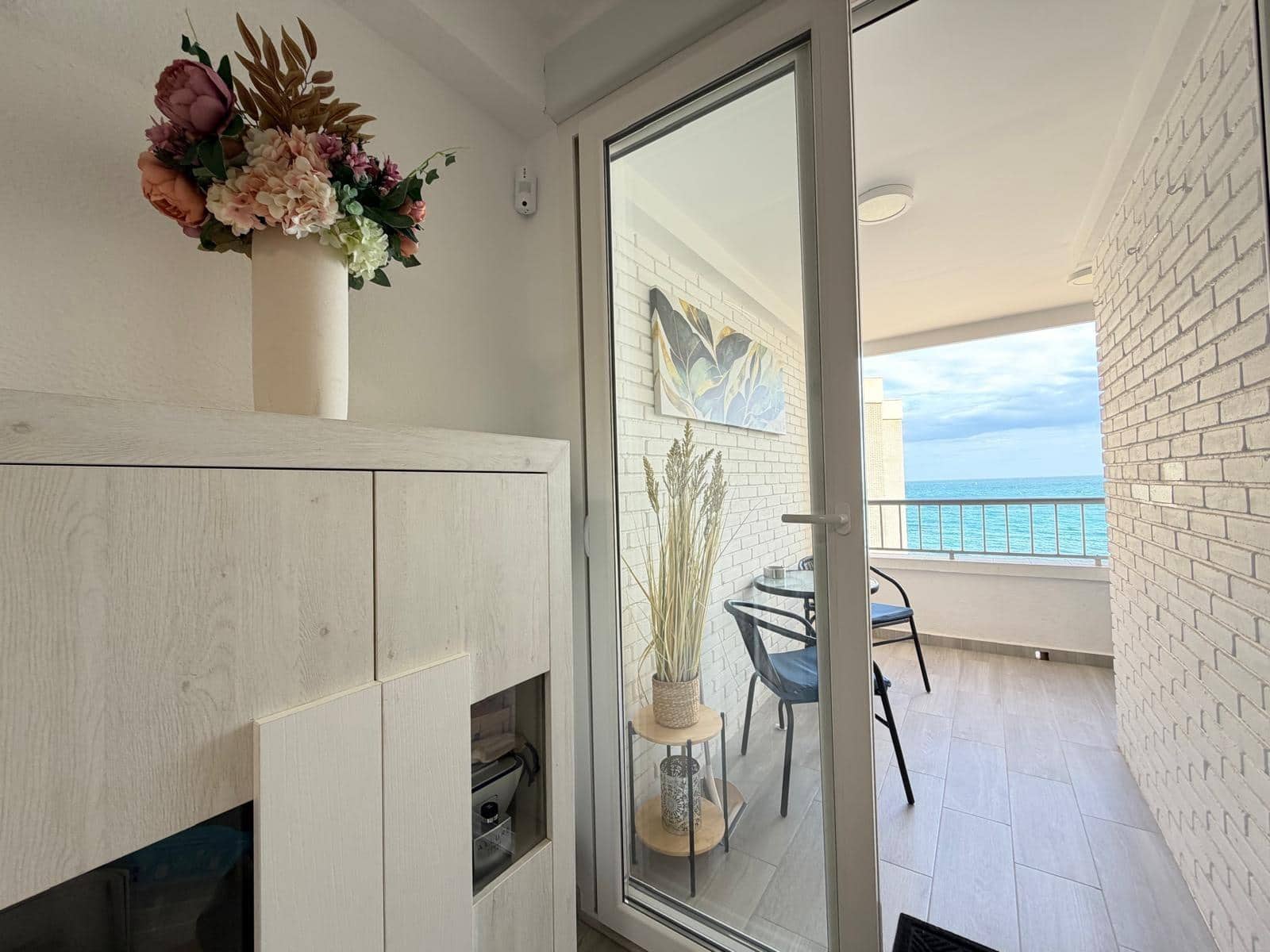 Apartamento de 3 habitaciones en Torrevieja en venta con garaje - 273.000 € (Ref: 9582946)