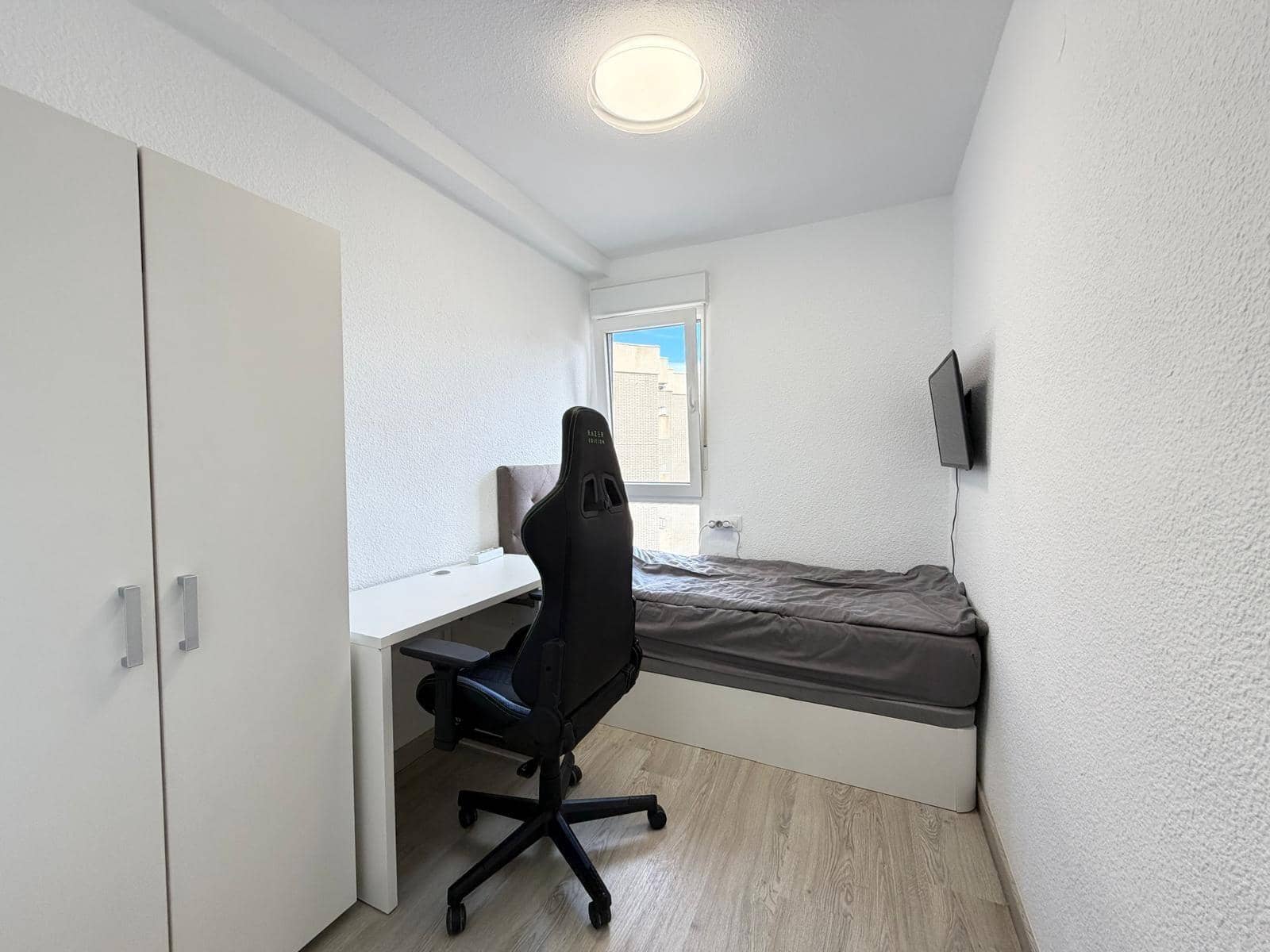 Apartamento de 3 habitaciones en Torrevieja en venta con garaje - 273.000 € (Ref: 9582946)