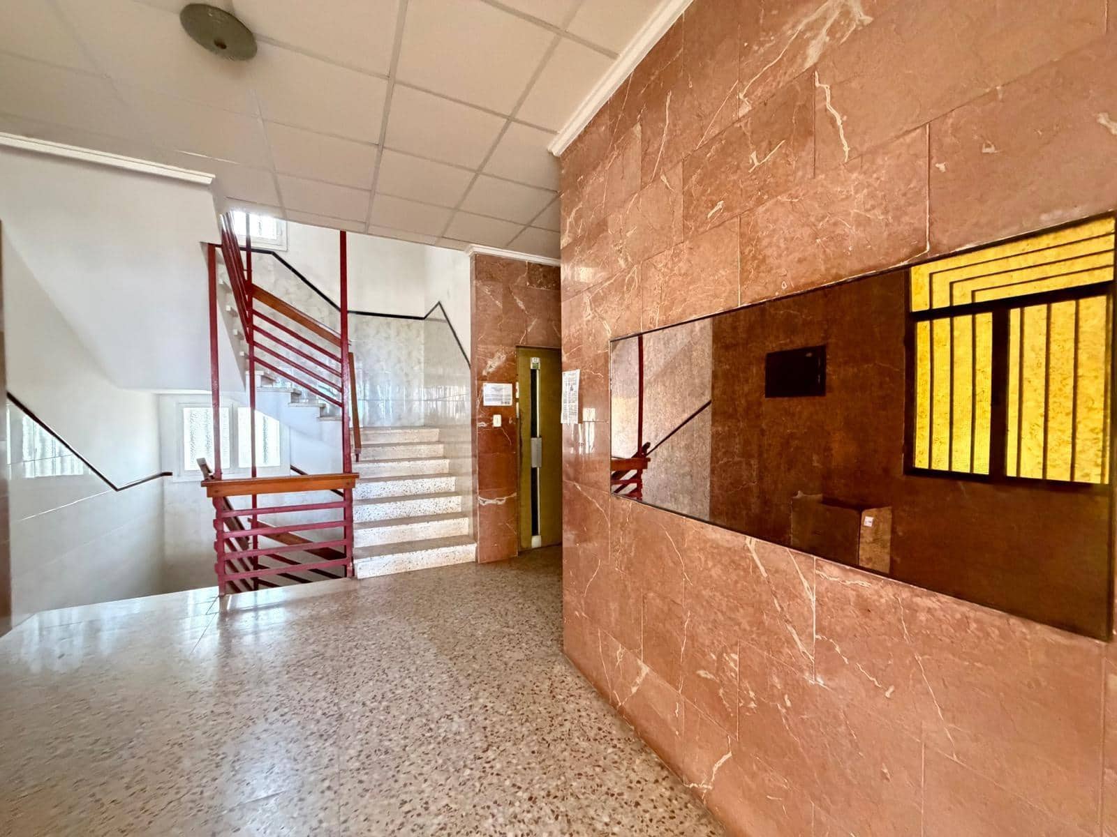 Apartamento de 3 habitaciones en Torrevieja en venta con garaje - 273.000 € (Ref: 9582946)