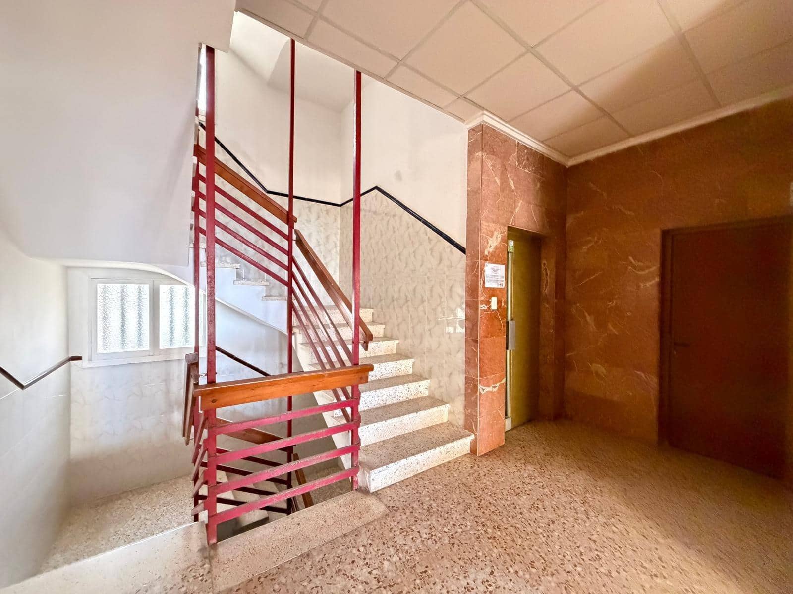 Apartamento de 3 habitaciones en Torrevieja en venta con garaje - 273.000 € (Ref: 9582946)