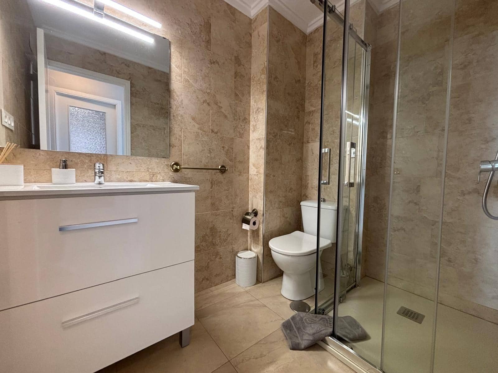 2 slaapkamer Appartement te koop in Torrevieja - € 209.900 (Ref: 9582947)