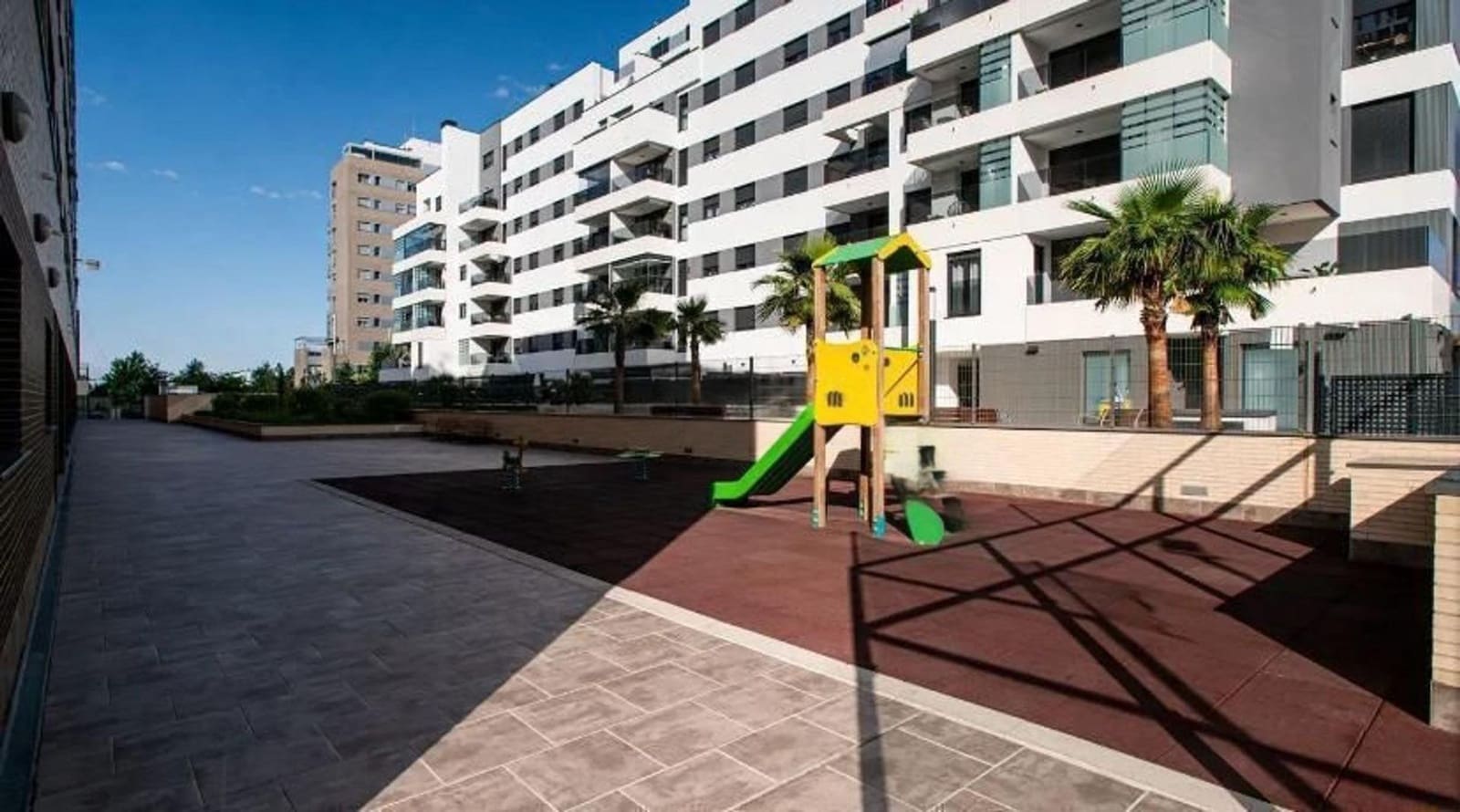 3 soveværelse Lejlighed til salg i Madrid by med swimmingpool - € 620.000 (Ref: 9586496)