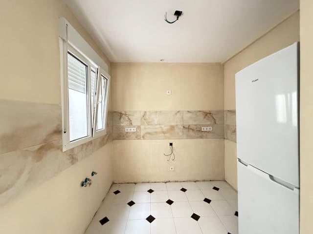 3 makuuhuone Huoneisto myytävänä paikassa Centro, Torrevieja - 159 000 € (Ref: 9591286)