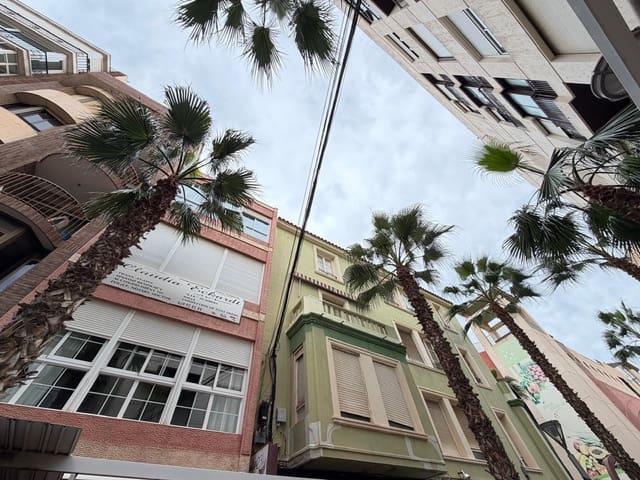 3 makuuhuone Huoneisto myytävänä paikassa Centro, Torrevieja - 159 000 € (Ref: 9591286)