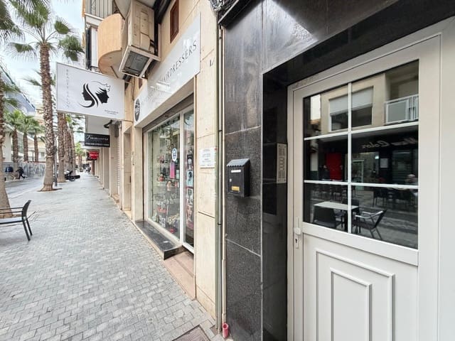 3 makuuhuone Huoneisto myytävänä paikassa Centro, Torrevieja - 159 000 € (Ref: 9591286)