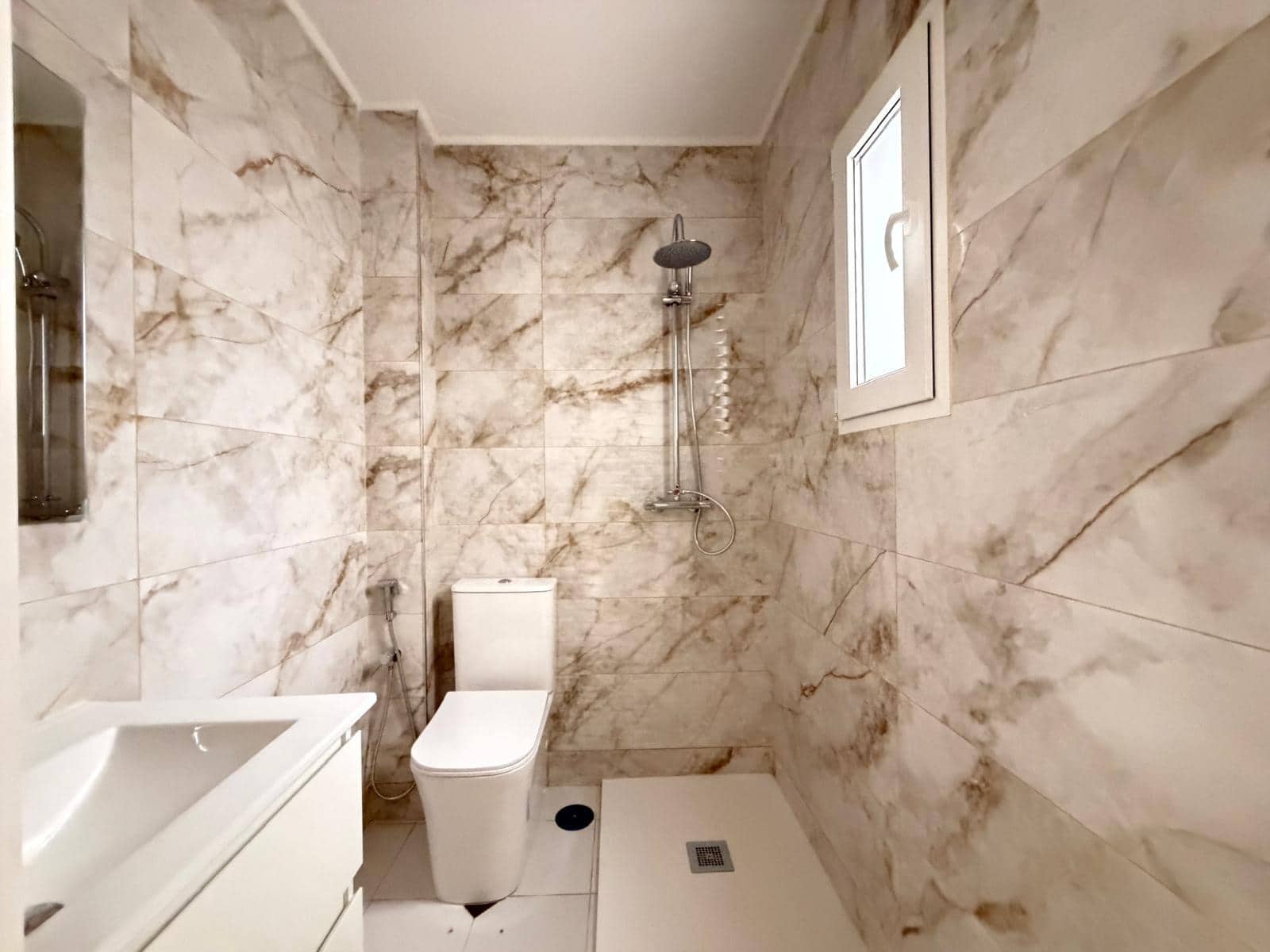 3 makuuhuone Huoneisto myytävänä paikassa Torrevieja - 159 000 € (Ref: 9591286)