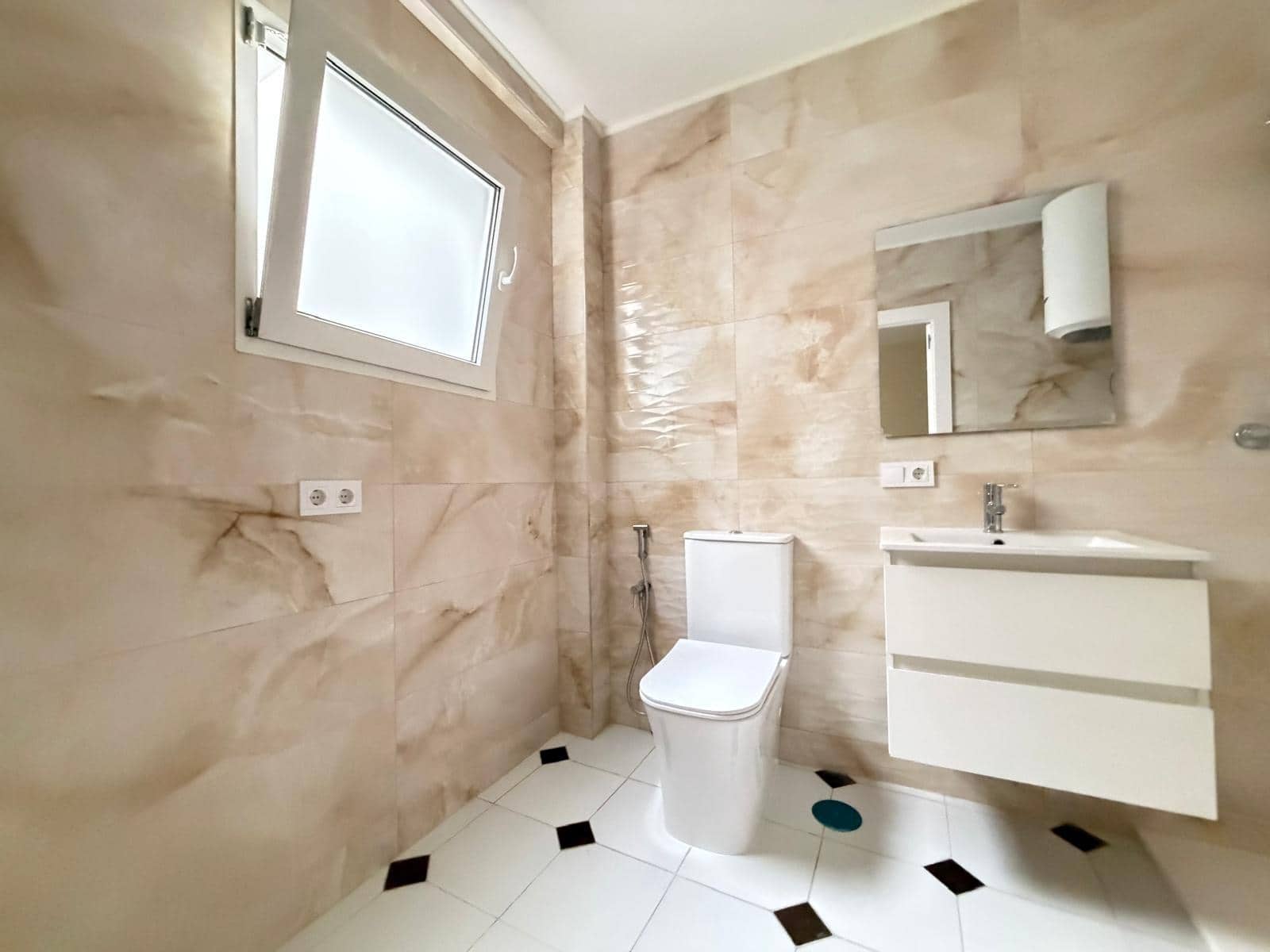 3 makuuhuone Huoneisto myytävänä paikassa Torrevieja - 159 000 € (Ref: 9591286)