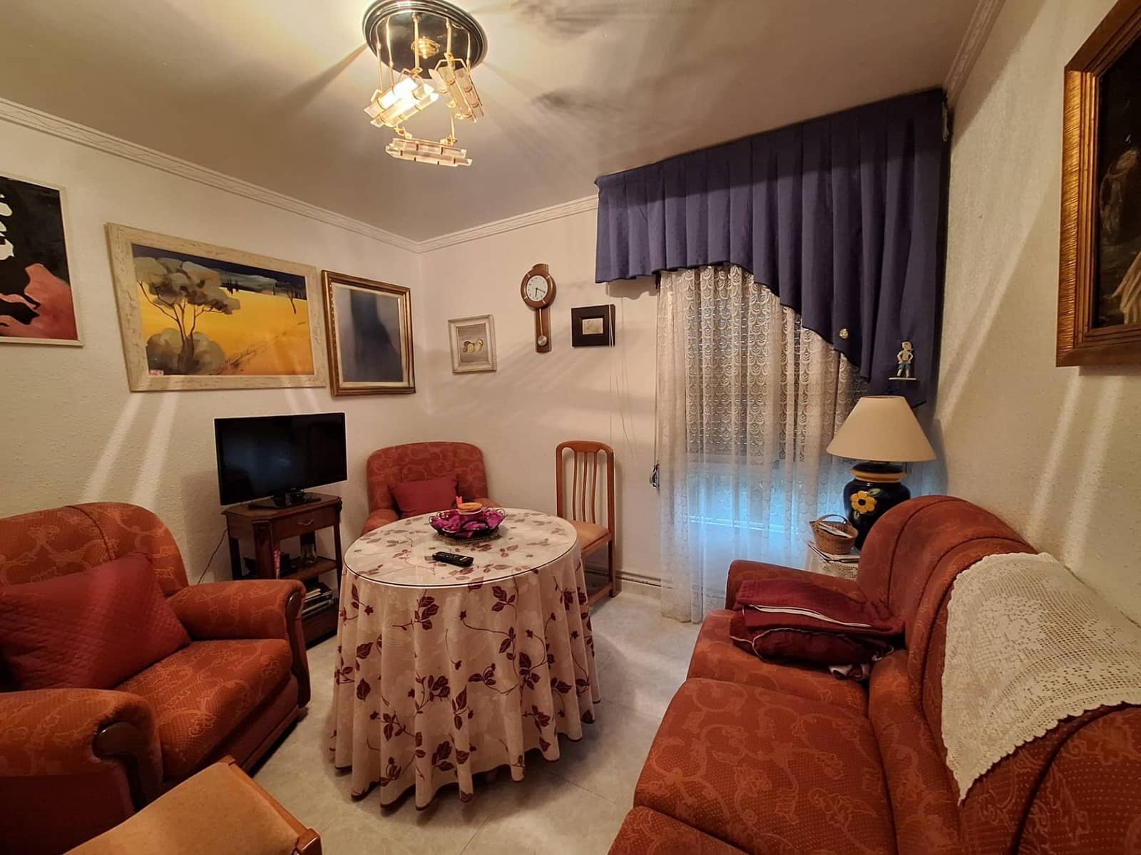 4 Zimmer Wohnung zu verkaufen in Alicante / Alacant Stadt mit Garage - 132.000 € (Ref: 9596131)