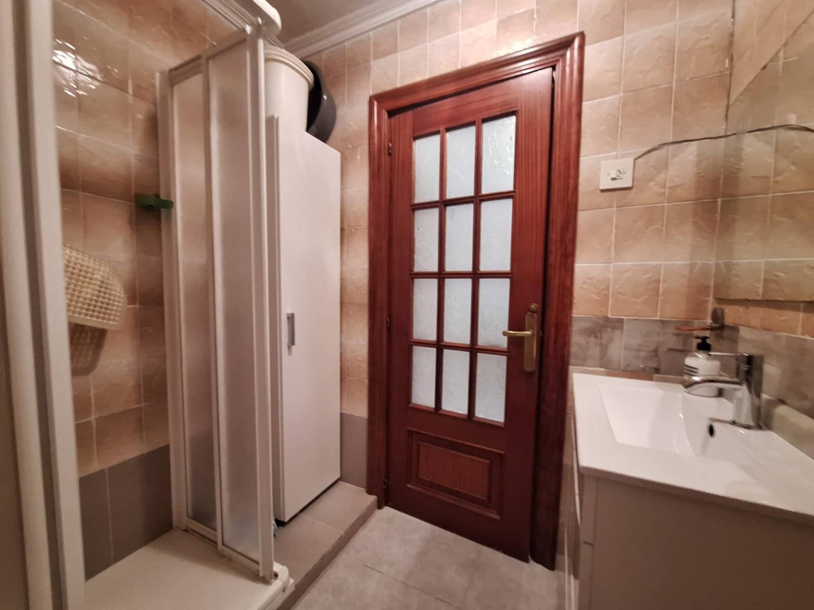 4 Zimmer Wohnung zu verkaufen in Alicante / Alacant Stadt mit Garage - 132.000 € (Ref: 9596131)