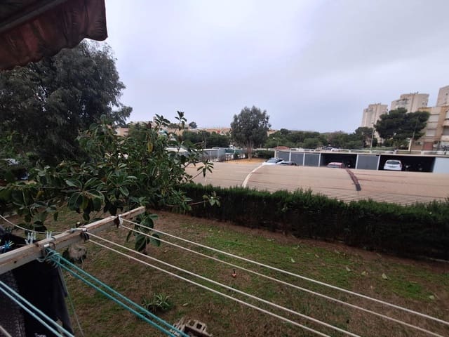 4 Zimmer Wohnung zu verkaufen in Juan XXIII, Alicante / Alacant Stadt mit Garage - 132.000 € (Ref: 9596131)