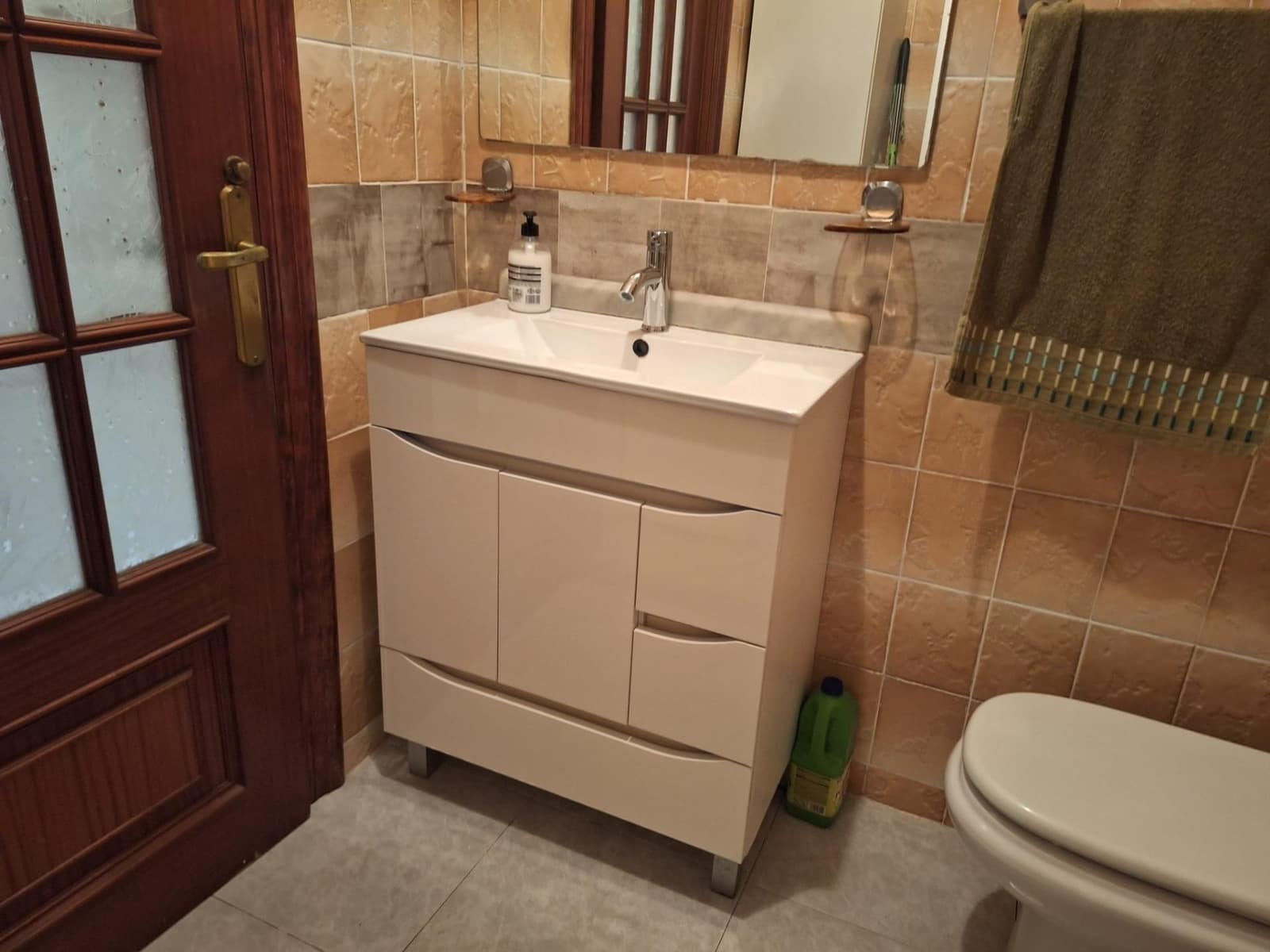 4 Zimmer Wohnung zu verkaufen in Alicante / Alacant Stadt mit Garage - 132.000 € (Ref: 9596131)