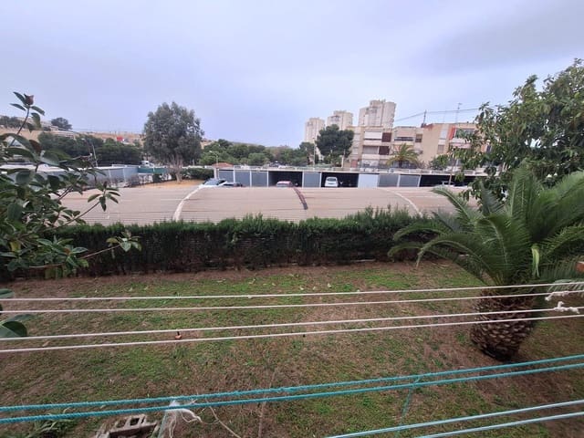 4 Zimmer Wohnung zu verkaufen in Juan XXIII, Alicante / Alacant Stadt mit Garage - 132.000 € (Ref: 9596131)