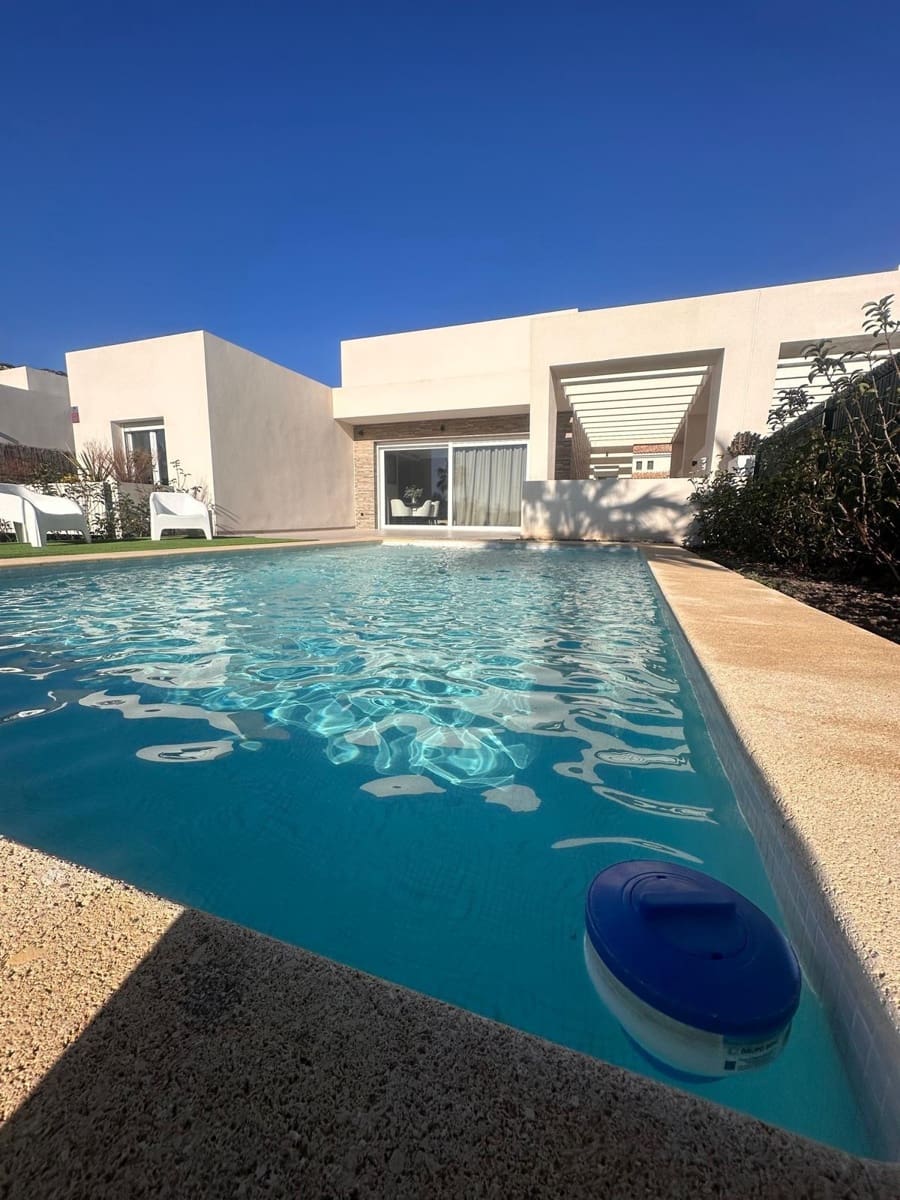 4 soverom Villa til salgs i Algorfa med garasje - € 770 000 (Ref: 9599540)