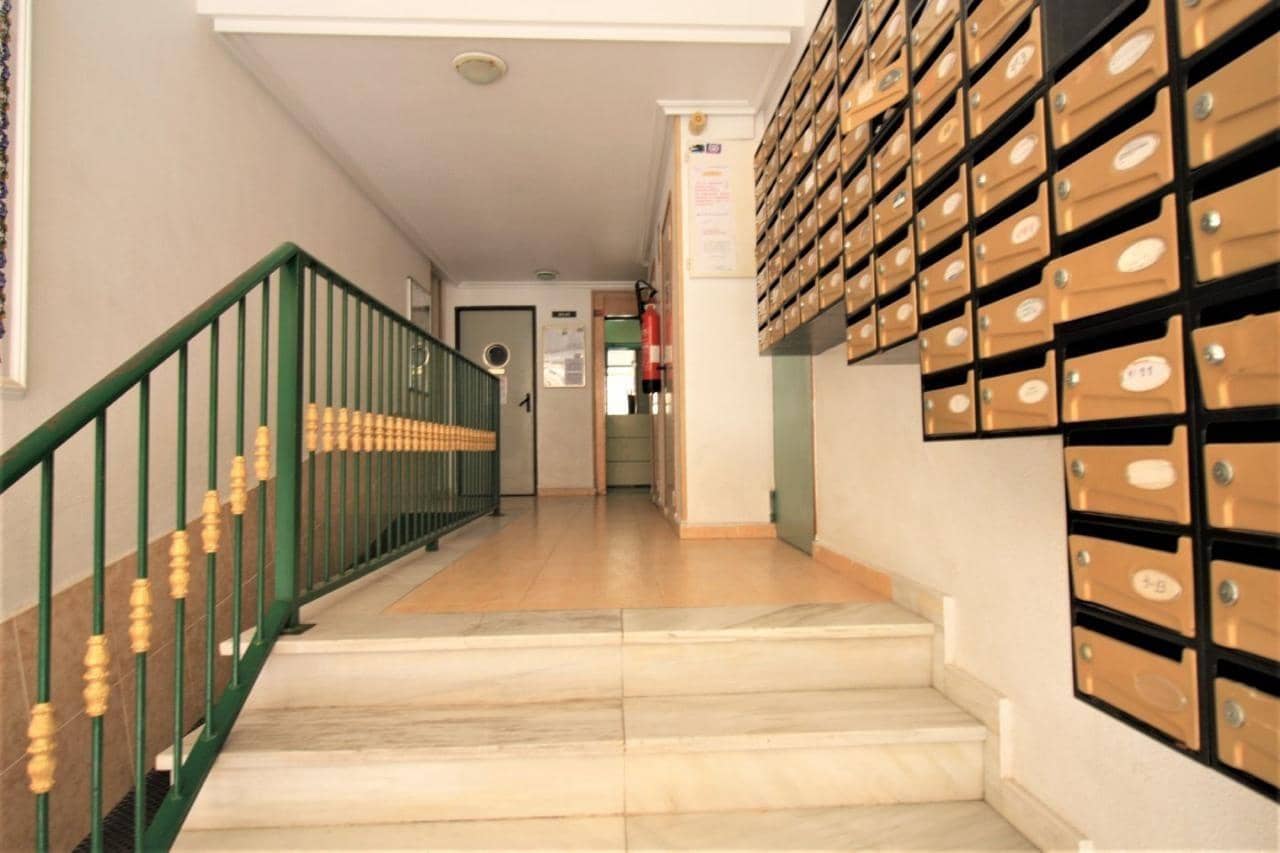 2 makuuhuone Huoneisto myytävänä paikassa Torrevieja - 129 900 € (Ref: 9599543)