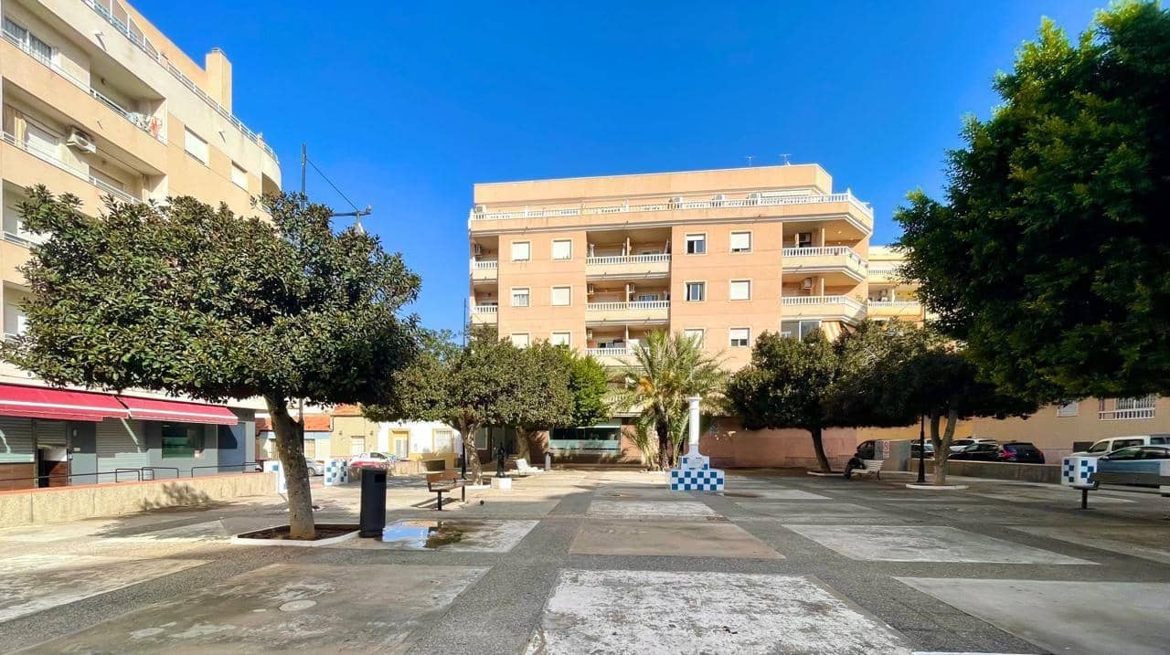 2 chambre Appartement à vendre à Torrevieja - 133 000 € (Ref: 9599543)