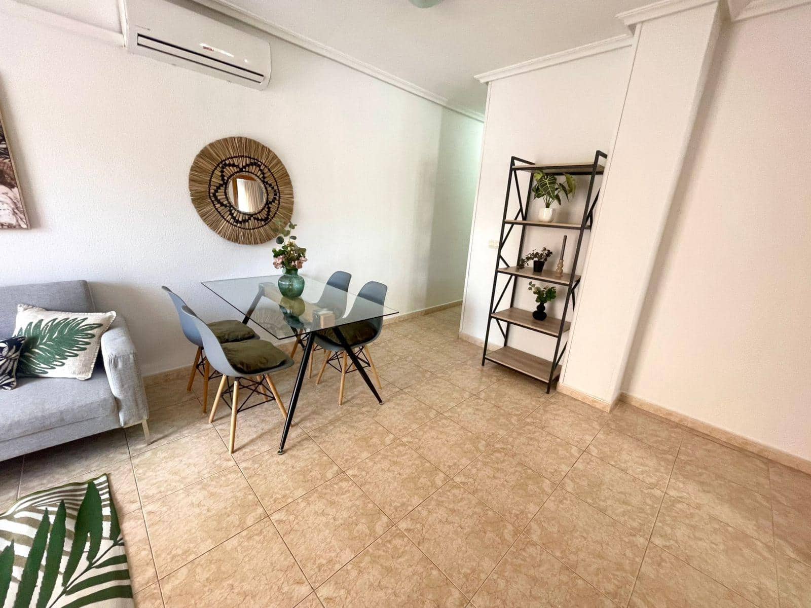 2 chambre Appartement à vendre à Torrevieja - 133 000 € (Ref: 9599543)