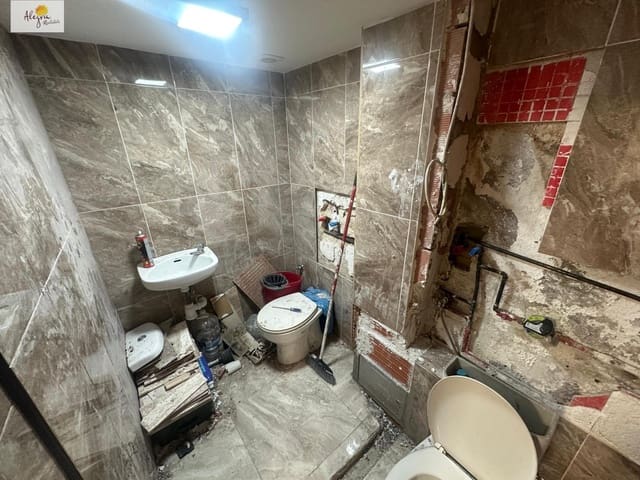 2 sypialnia Komercyjne na sprzedaż w Carolinas Bajas, Miasto Alicante / Alacant - 83 000 € (Ref: 9602649)