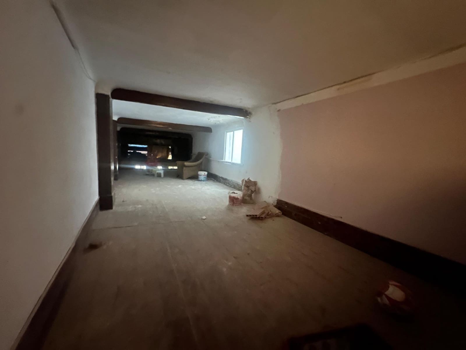 2 slaapkamer Commercieel te koop in Alicante stad - € 73.000 (Ref: 9602649)