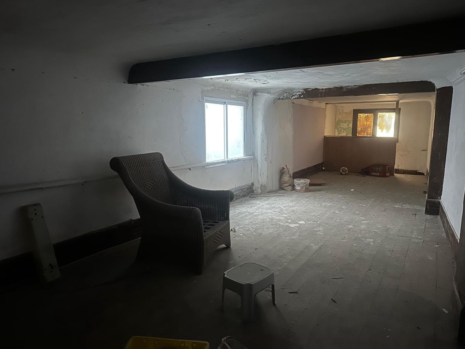 2 slaapkamer Commercieel te koop in Alicante stad - € 73.000 (Ref: 9602649)