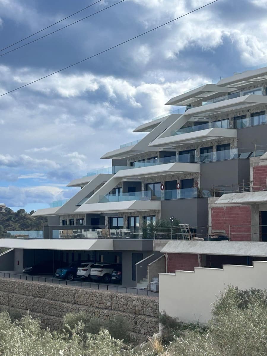 2 bedroom Apartment for sale in Finestrat with pool - € 500,000 (Ref: 9604970)