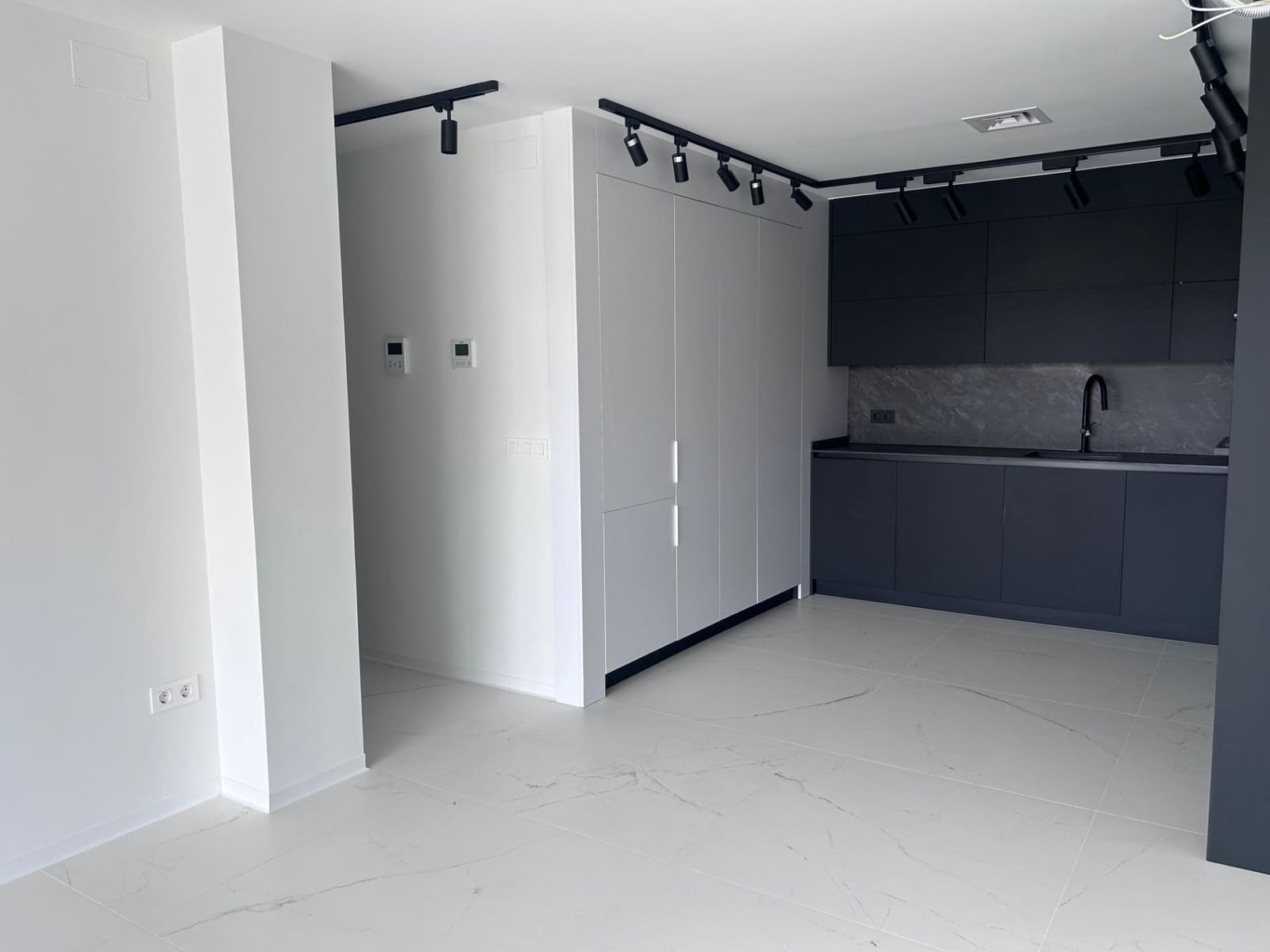 2 bedroom Apartment for sale in Finestrat with pool - € 500,000 (Ref: 9604970)