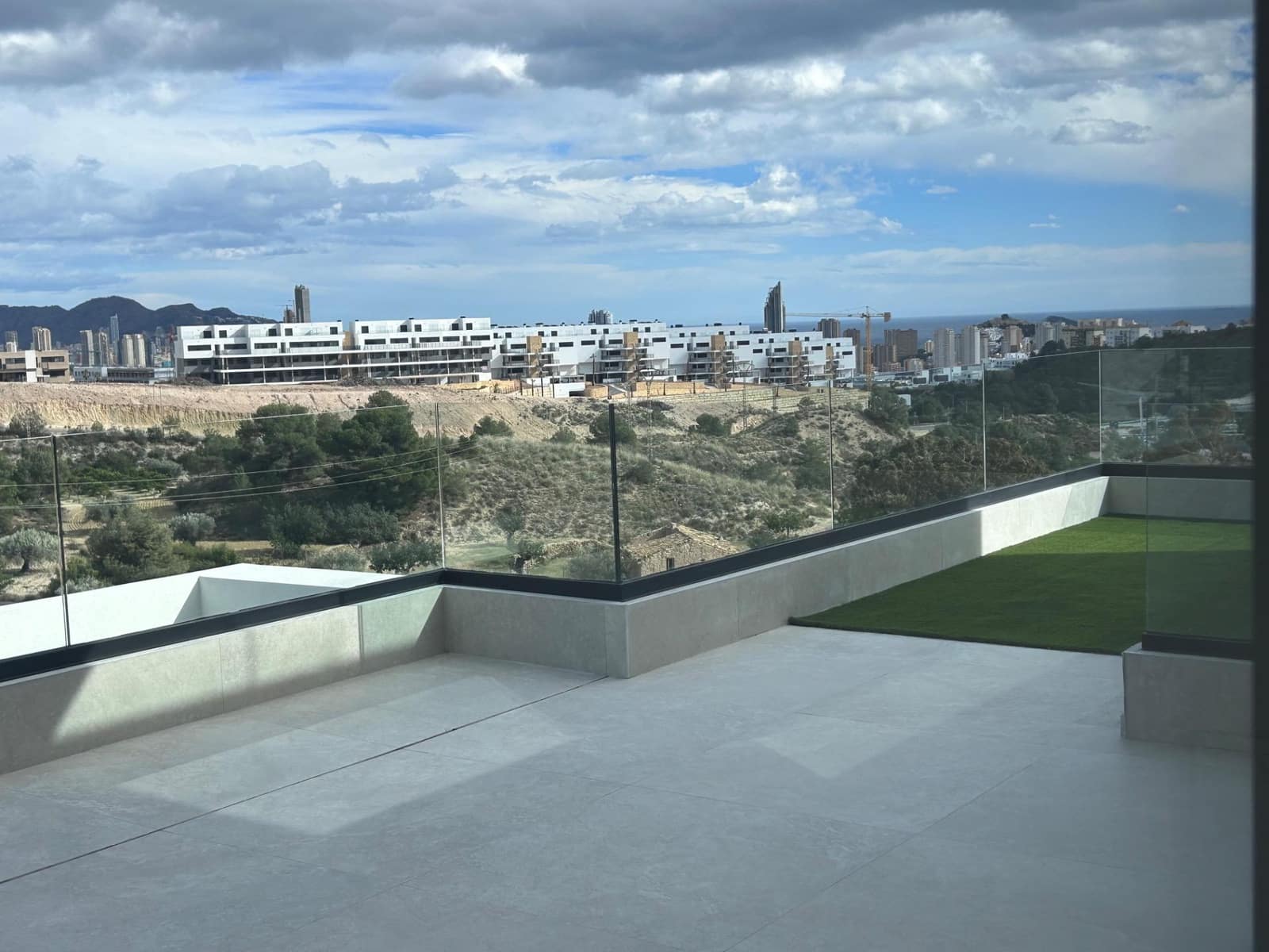 2 bedroom Apartment for sale in Finestrat with pool - € 500,000 (Ref: 9604970)