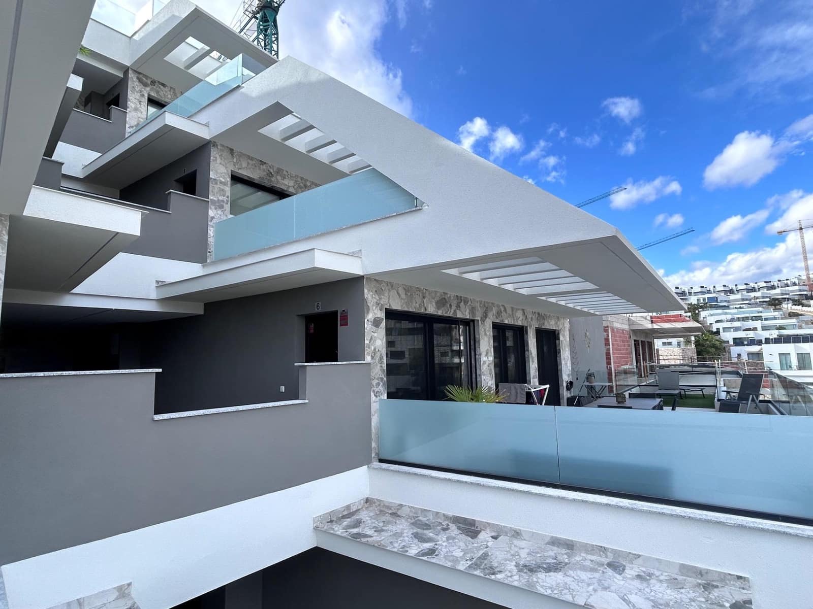 2 bedroom Apartment for sale in Finestrat with pool - € 500,000 (Ref: 9604970)